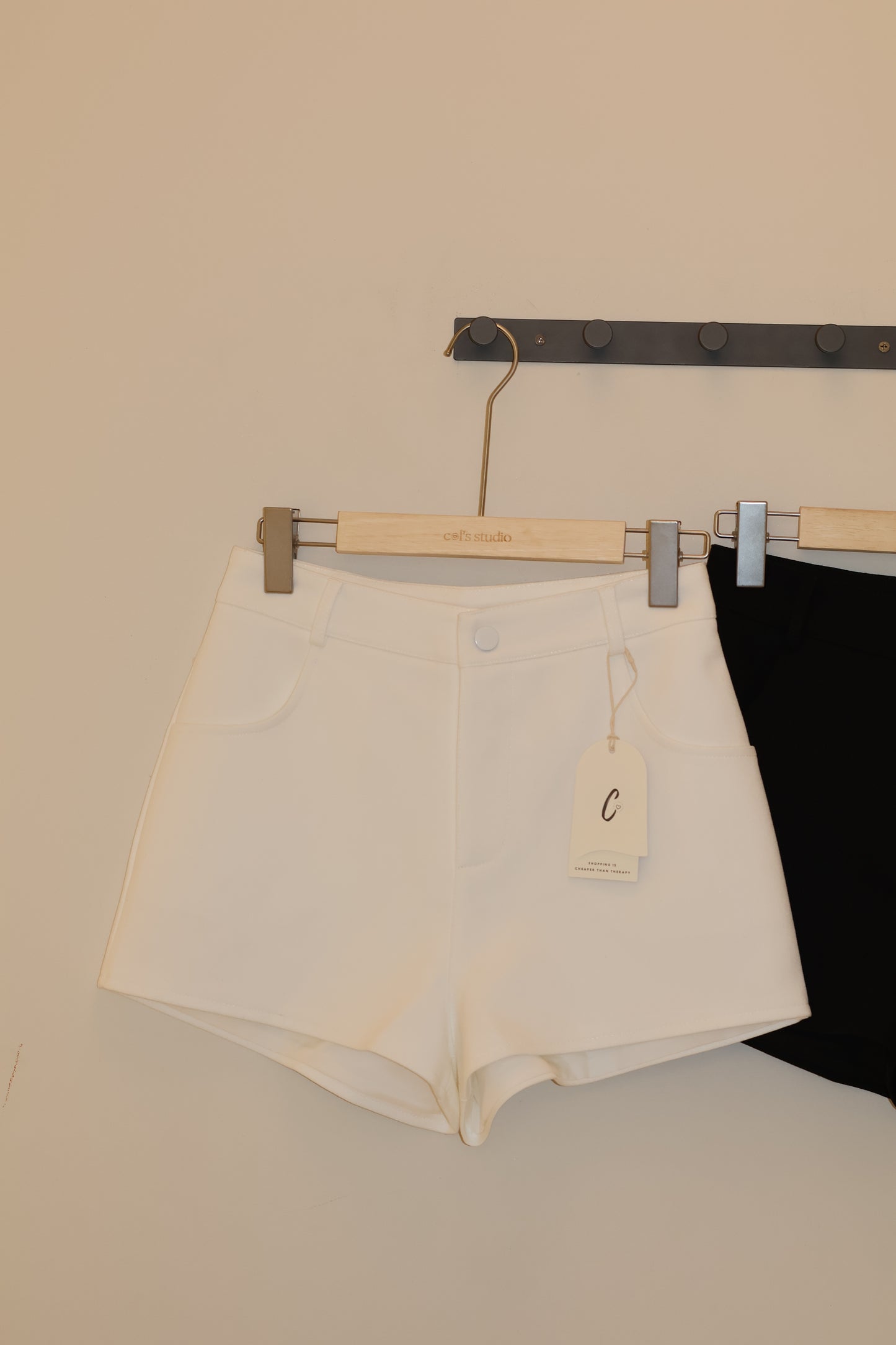 BUTTONED TROUSER SHORTS