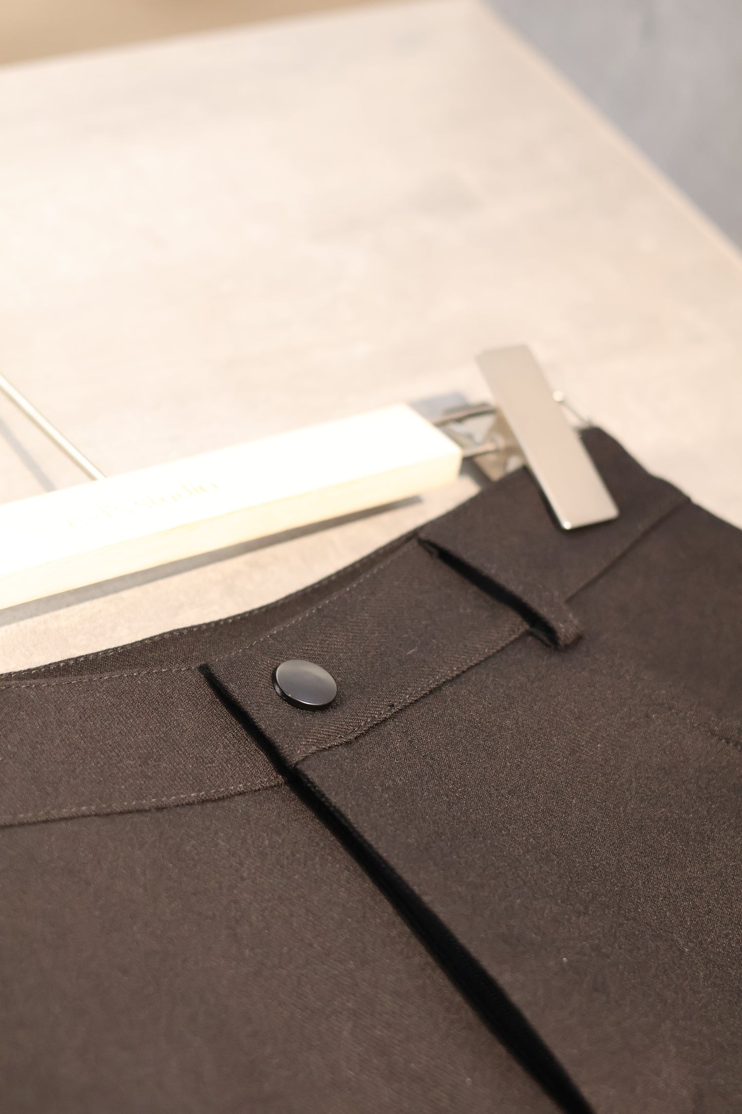 BUTTONED TROUSER SHORTS