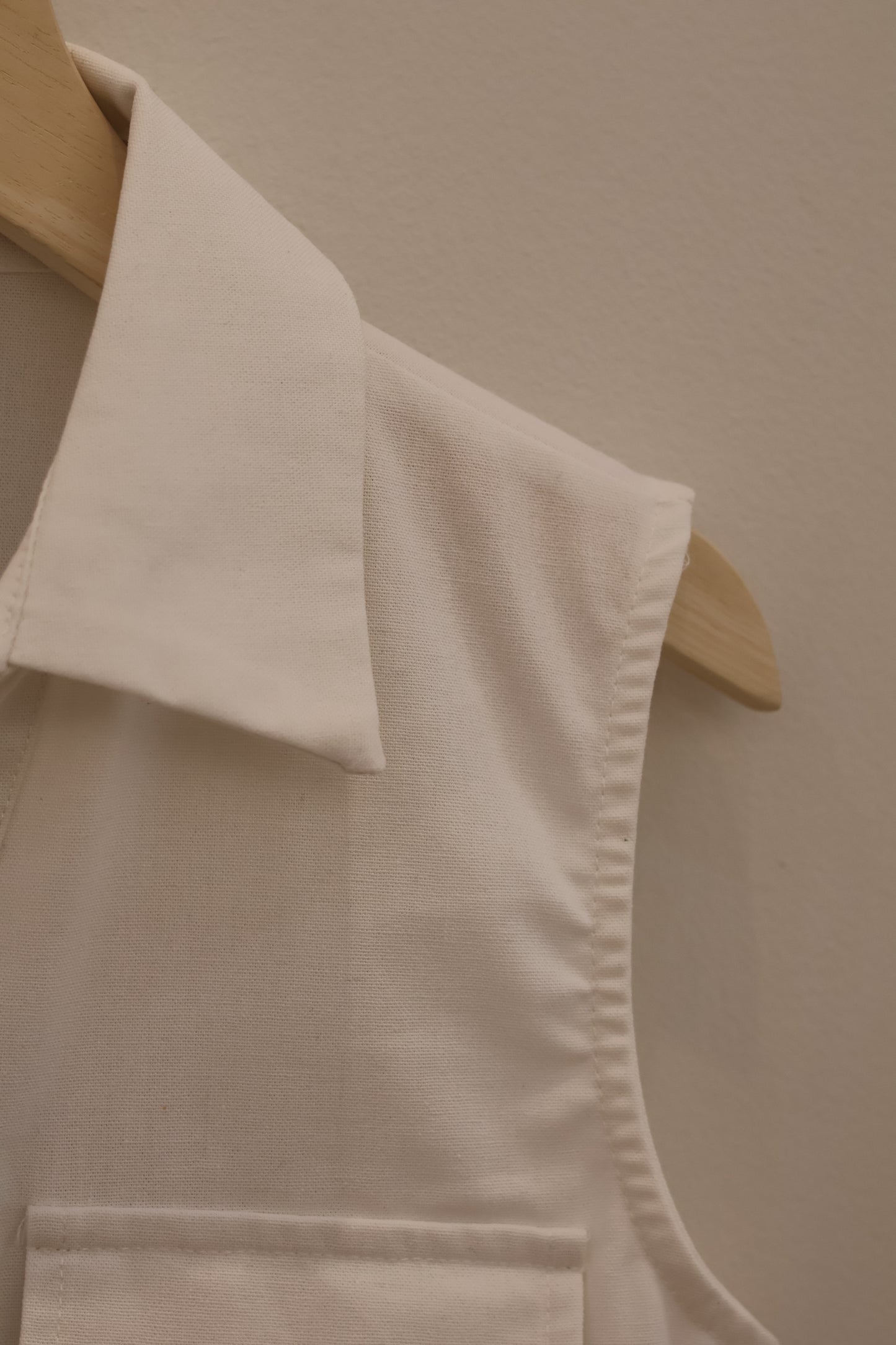 LINEN BUTTONS VEST