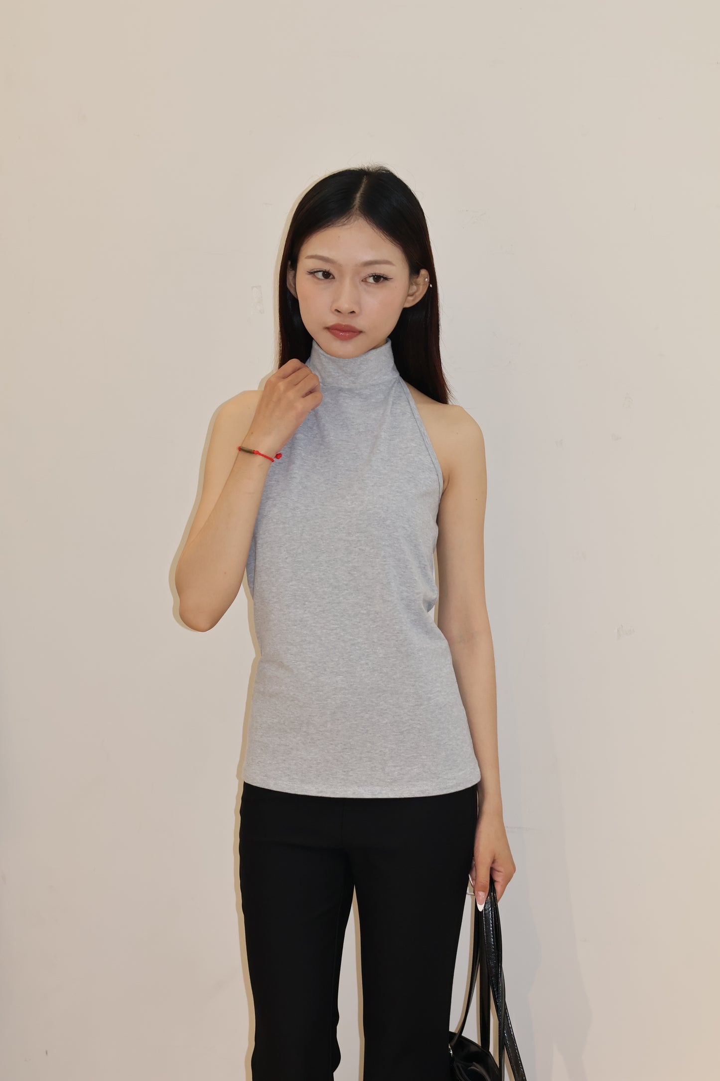 GRAY TURTLE NECK SLEEVELESS TOP