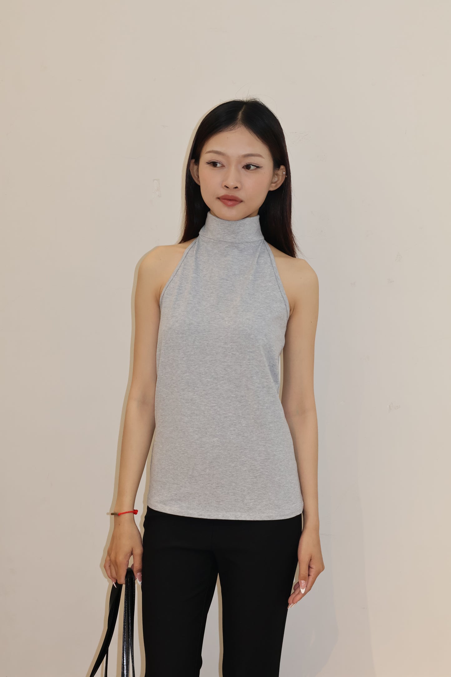 GRAY TURTLE NECK SLEEVELESS TOP