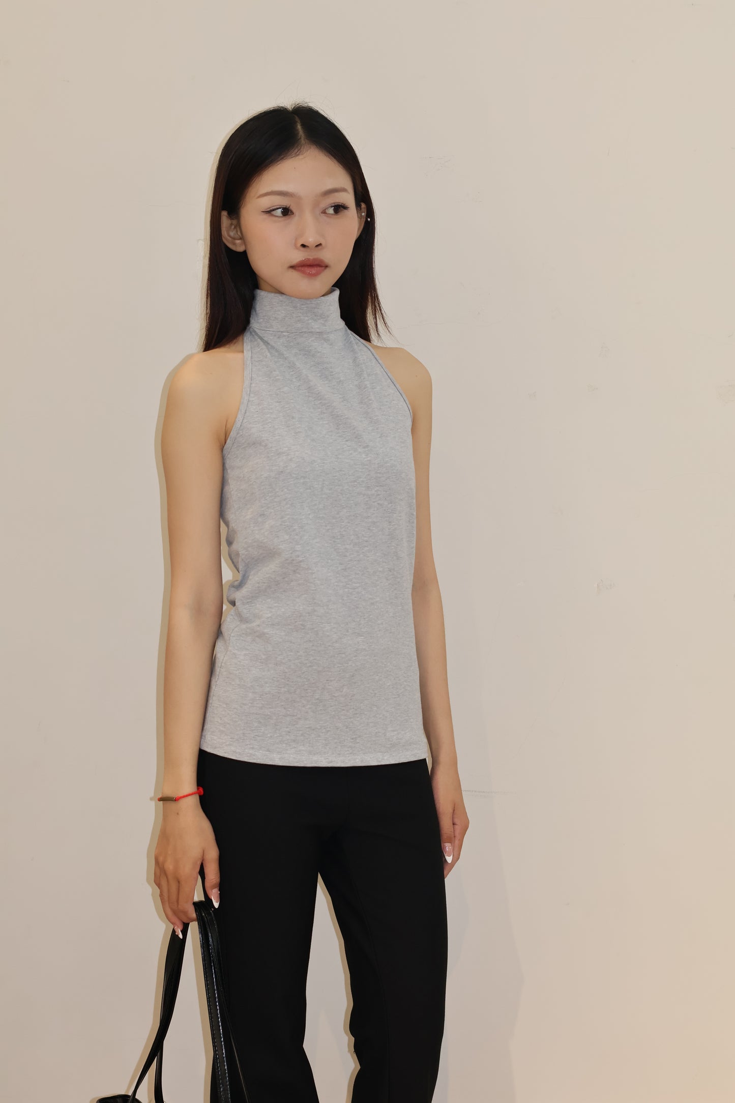 GRAY TURTLE NECK SLEEVELESS TOP