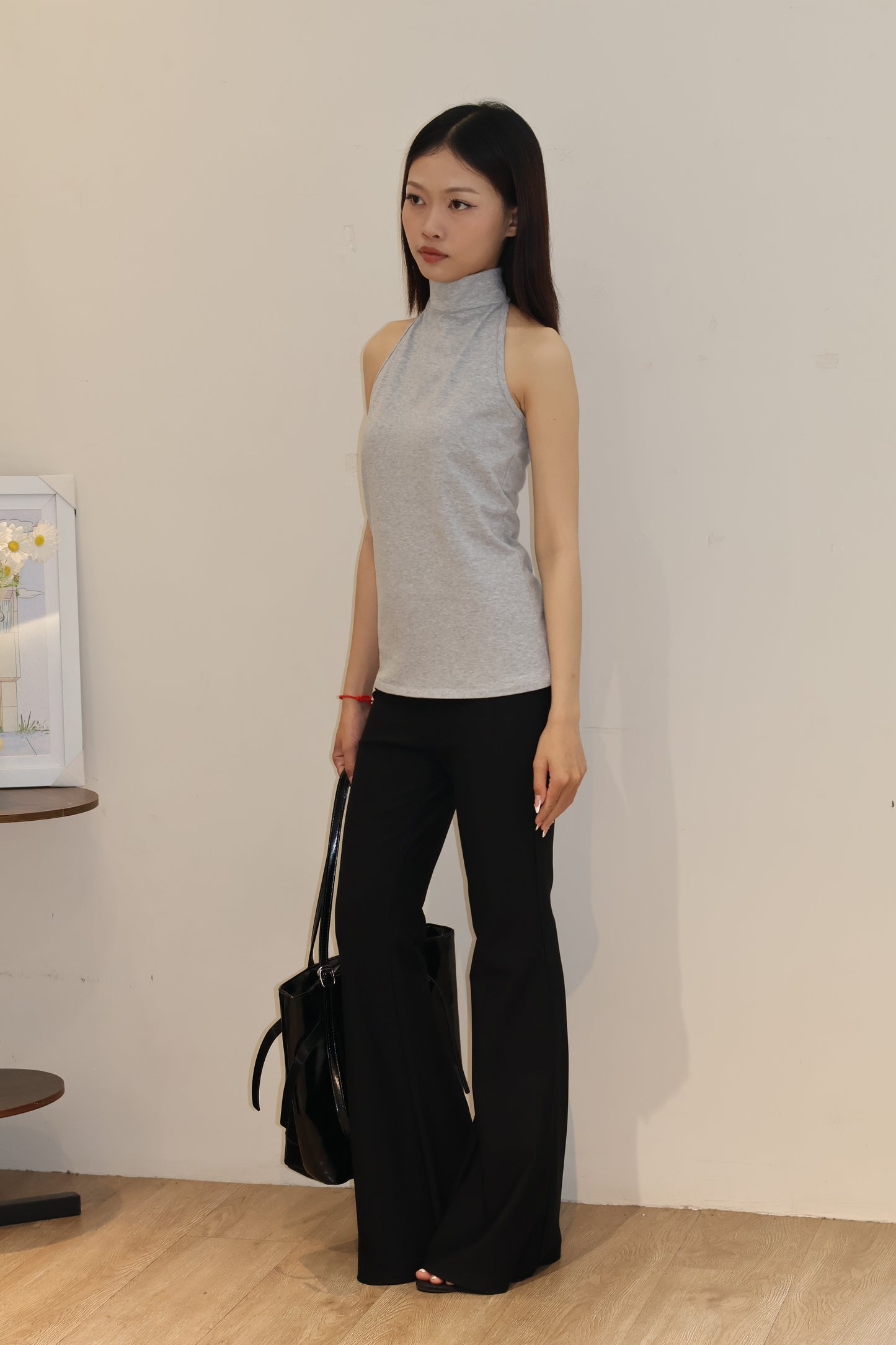 GRAY TURTLE NECK SLEEVELESS TOP