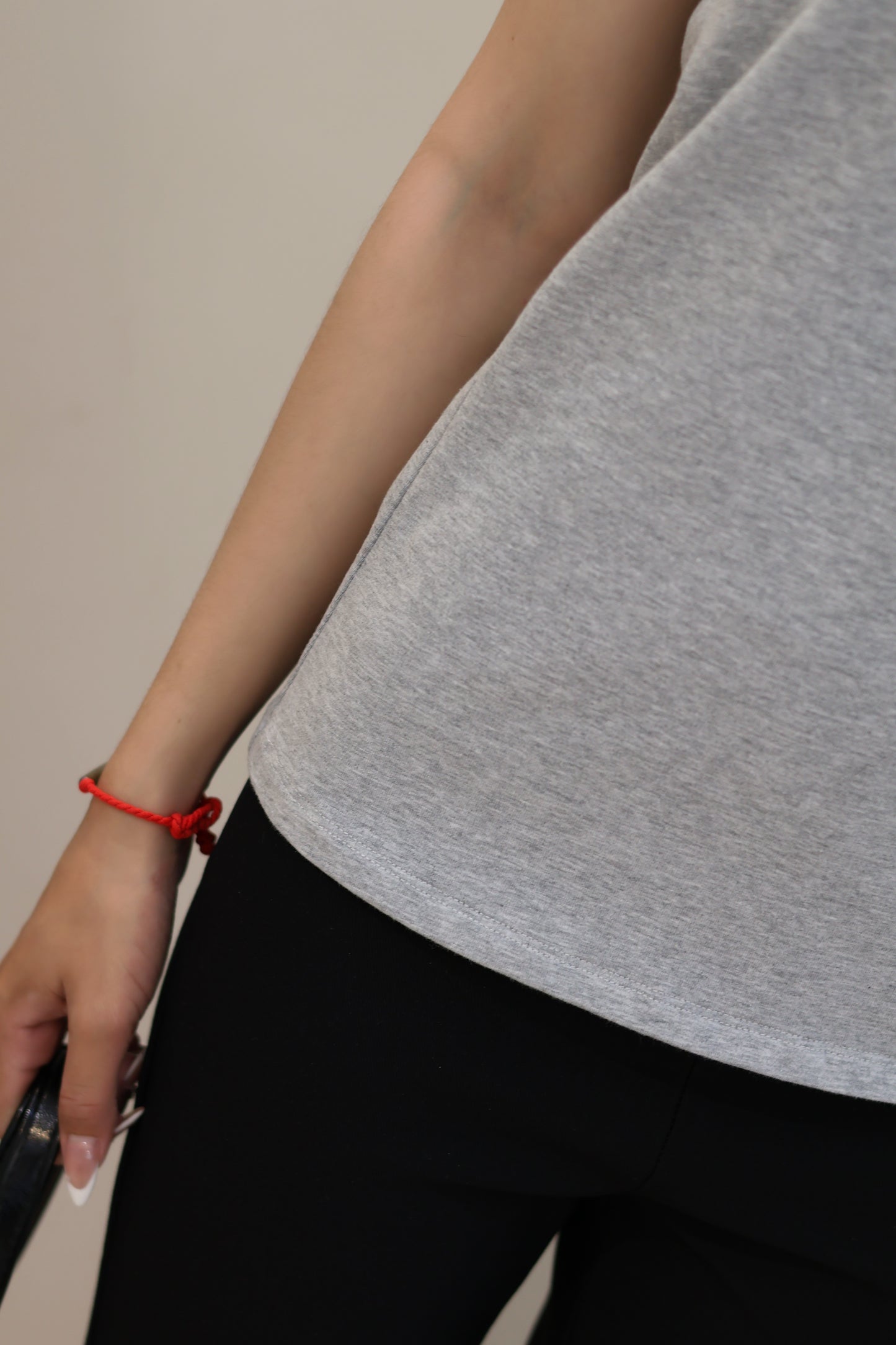 GRAY TURTLE NECK SLEEVELESS TOP