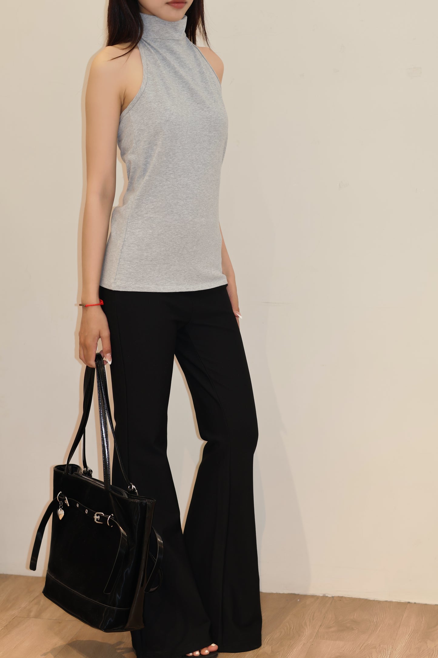 GRAY TURTLE NECK SLEEVELESS TOP