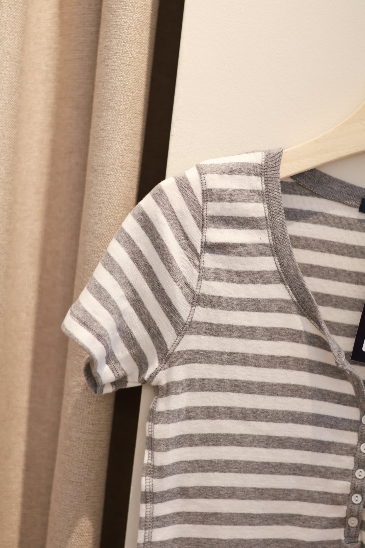 BRANDY Zelly Striped Top - Gray