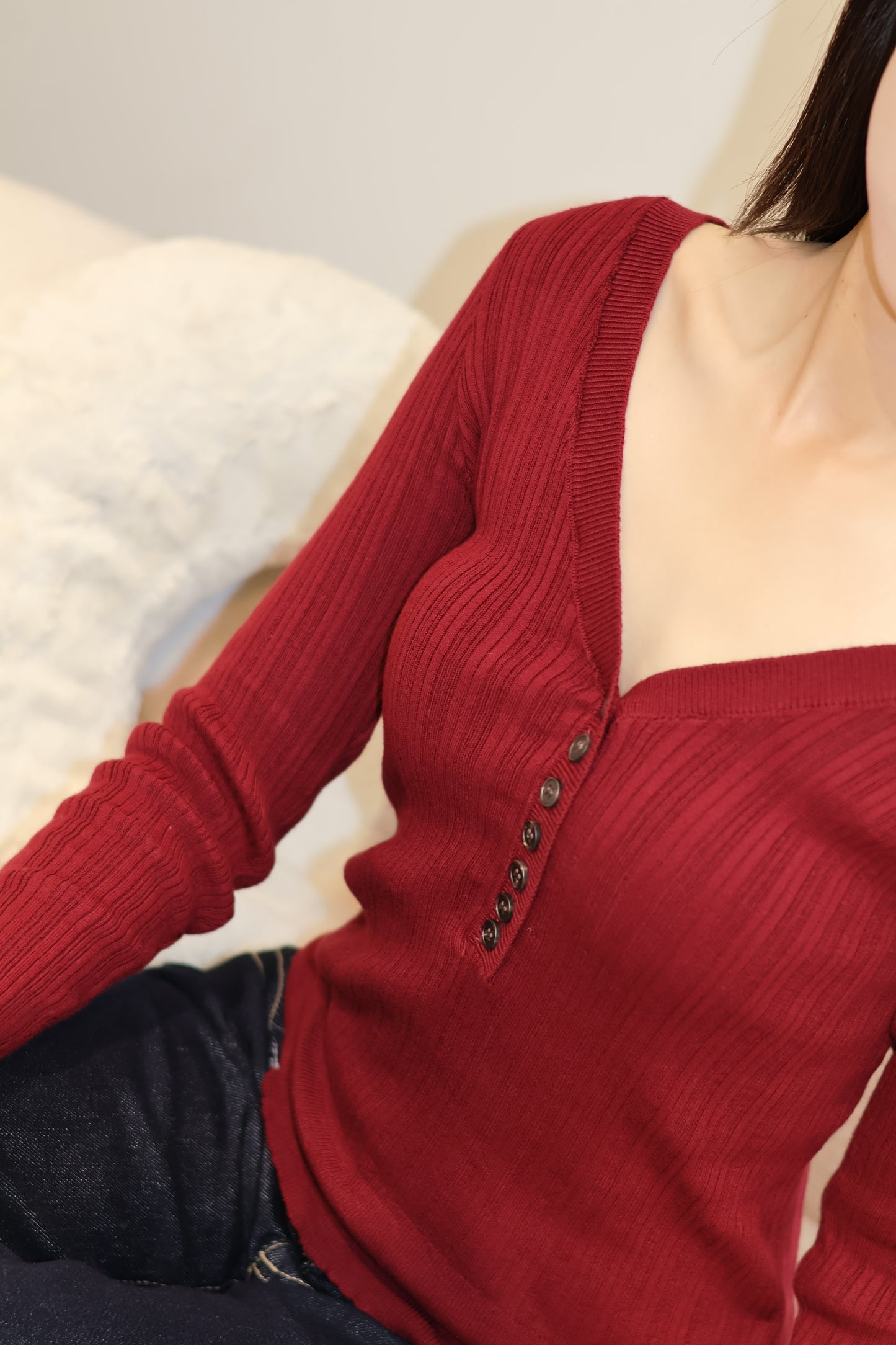 RED V NECK LONG SLEEVE TOP