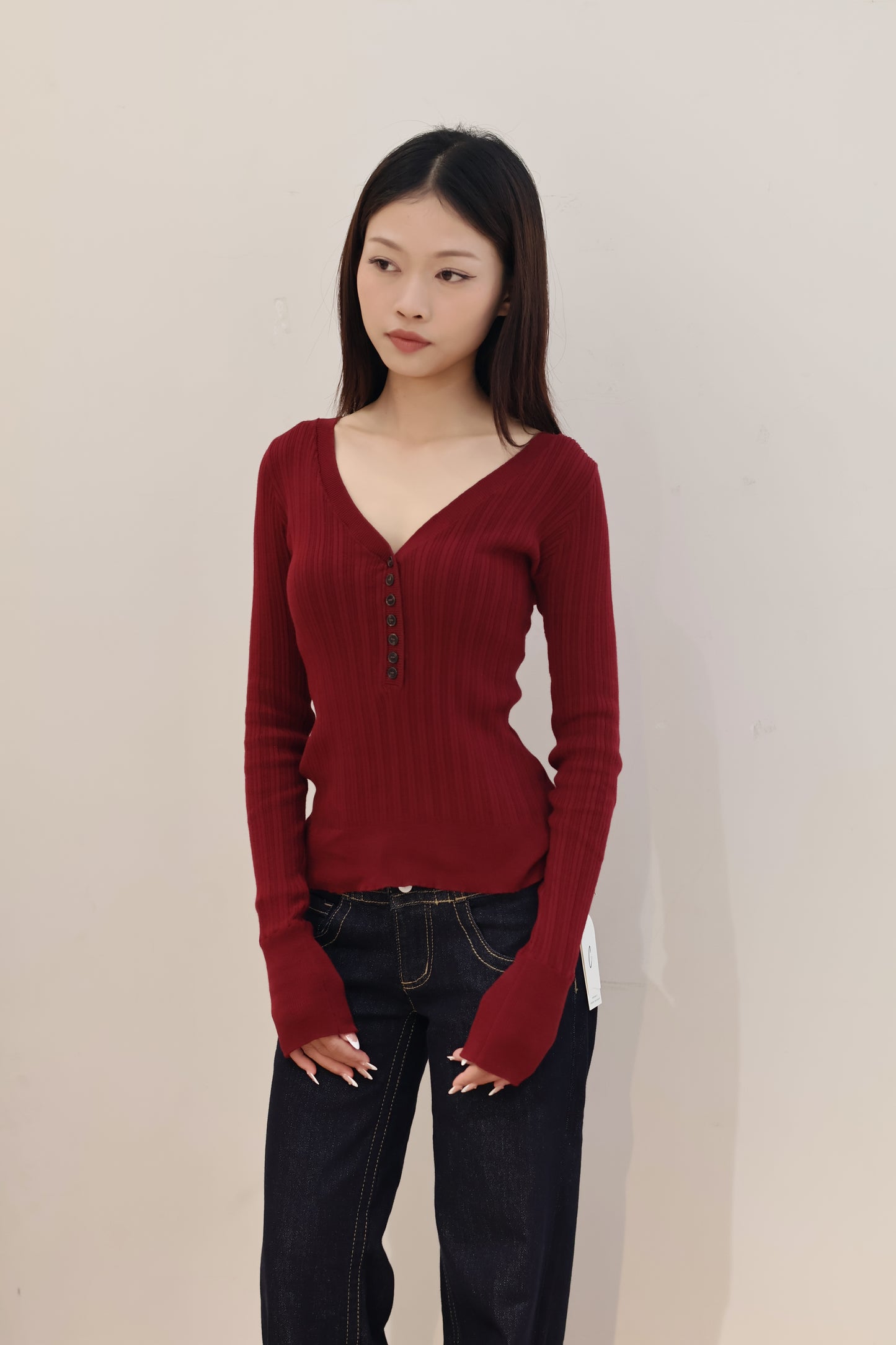 RED V NECK LONG SLEEVE TOP