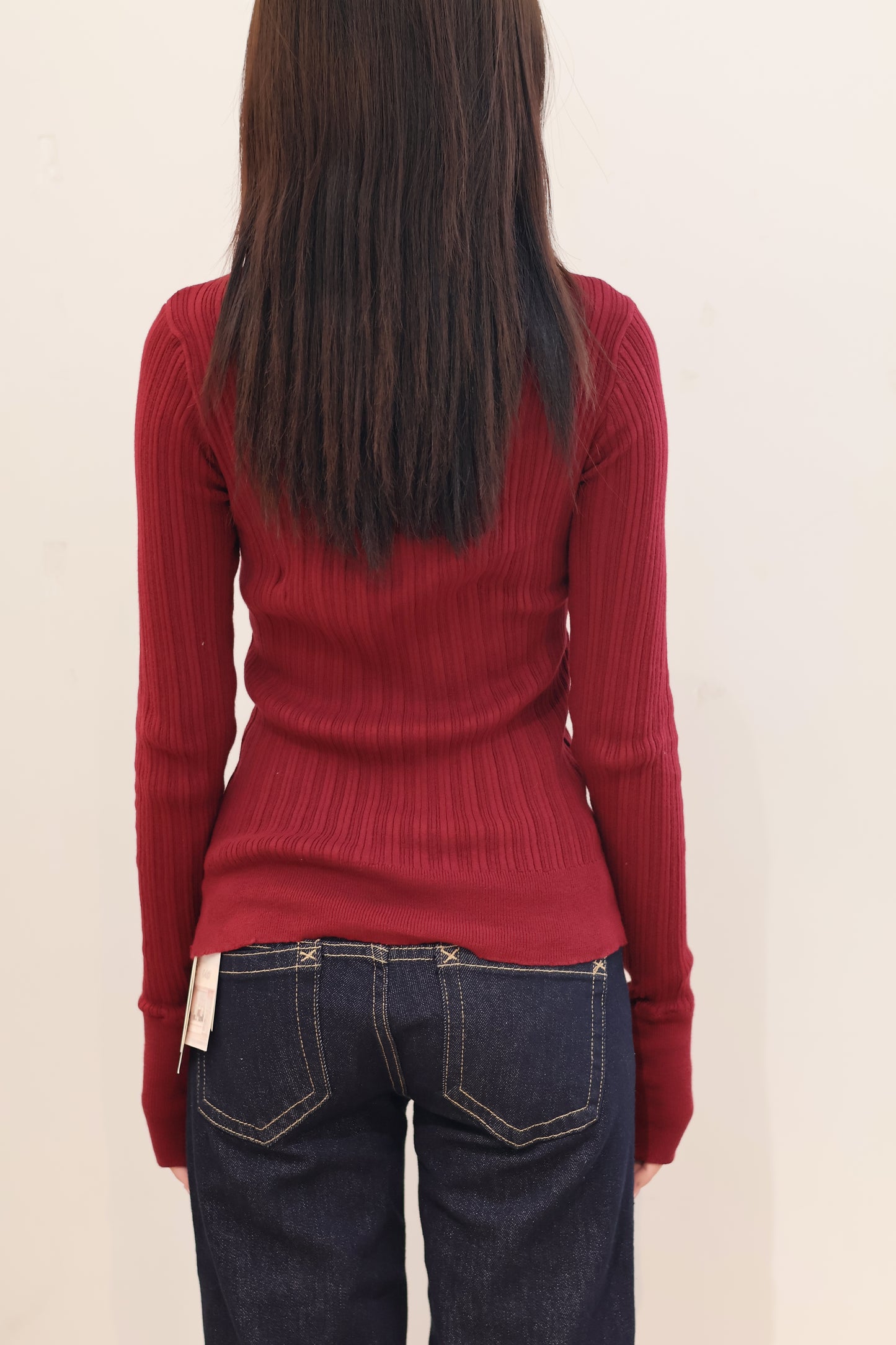 RED V NECK LONG SLEEVE TOP