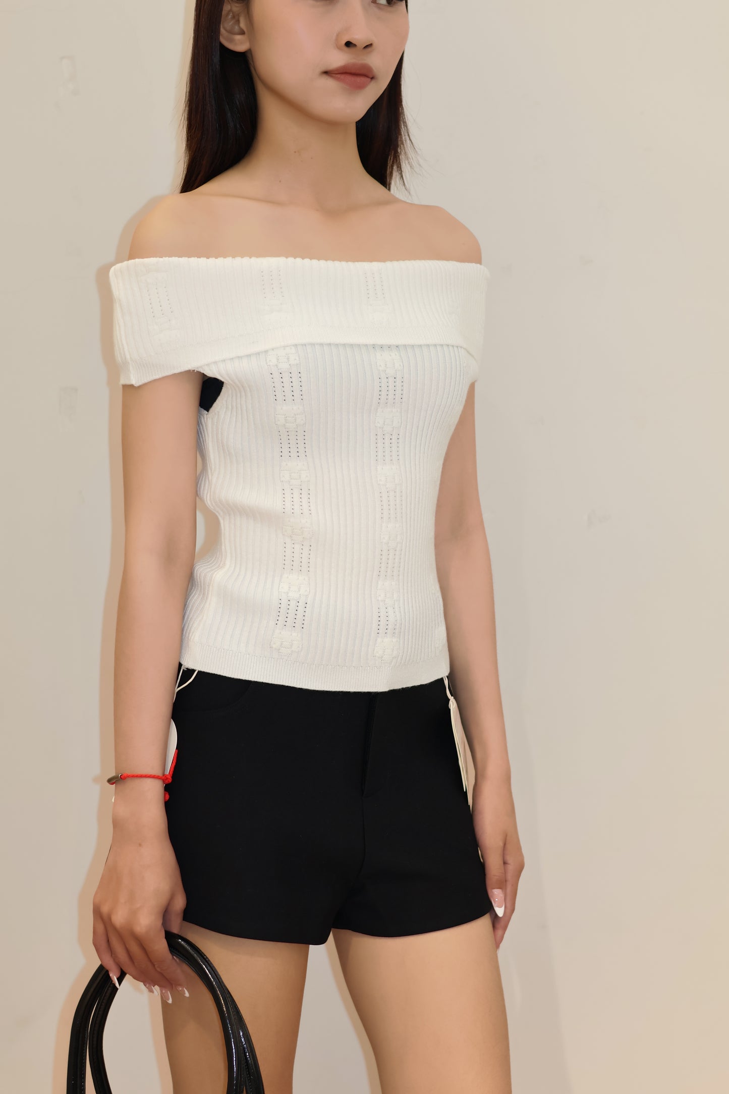 KNITTED OFF SHOULDER TOP