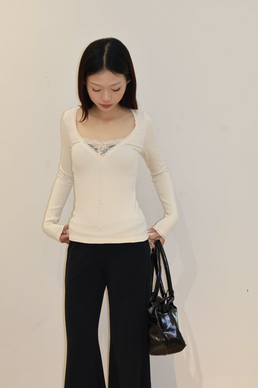 LACE TIED V NECK LONG SLEEVE CREAM