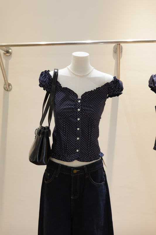 BM polkadot buttoned v top