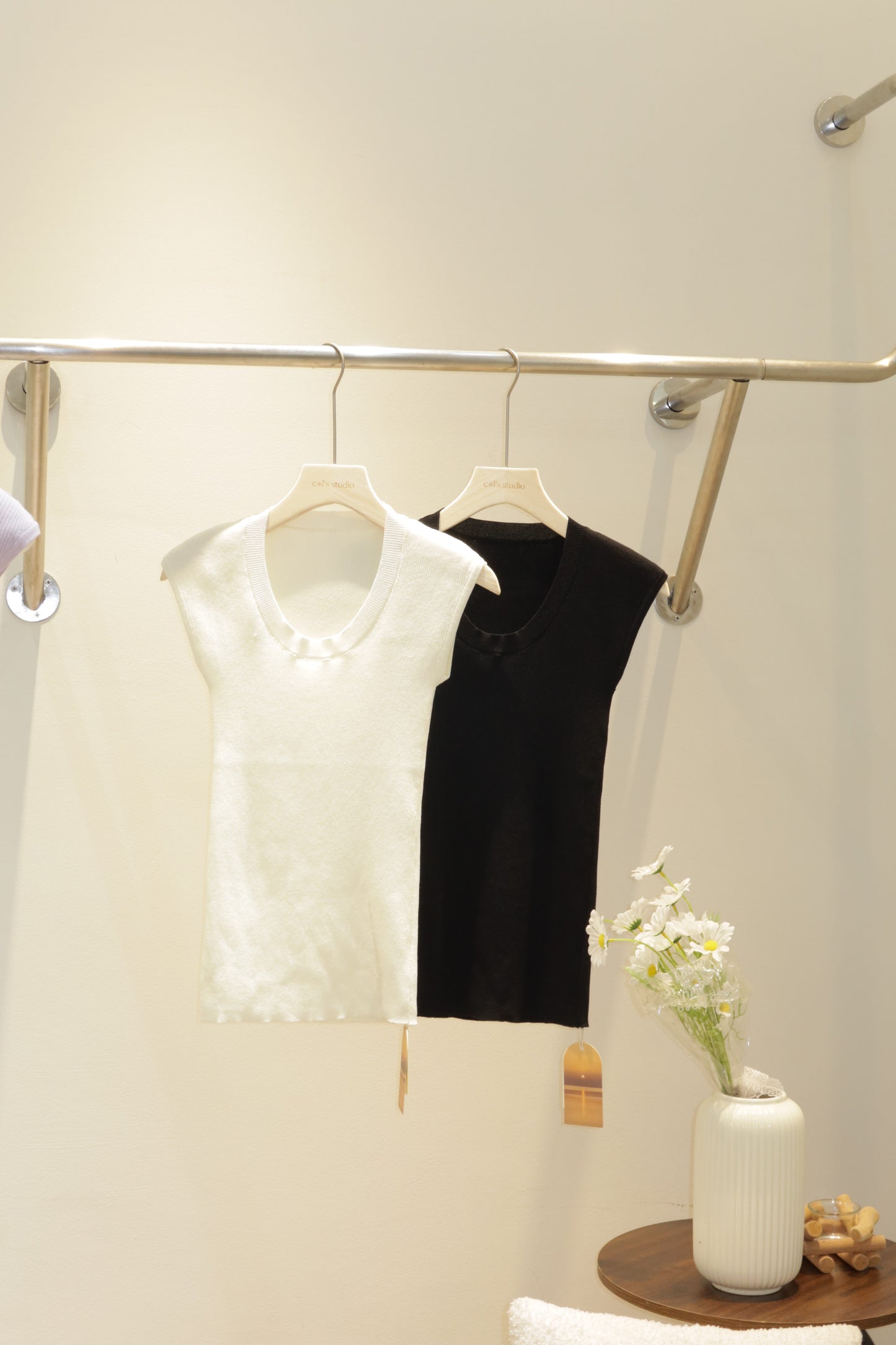 Knitted U neck top