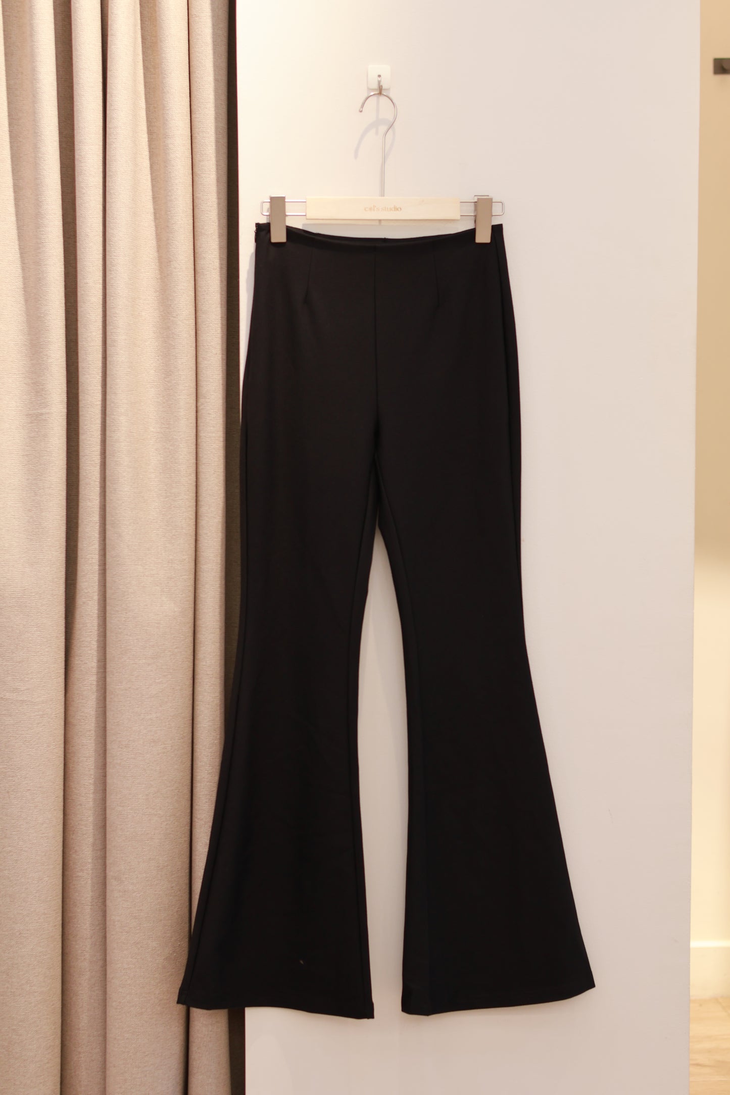 BASIC MUST HAVE FLARED BOTTOMS