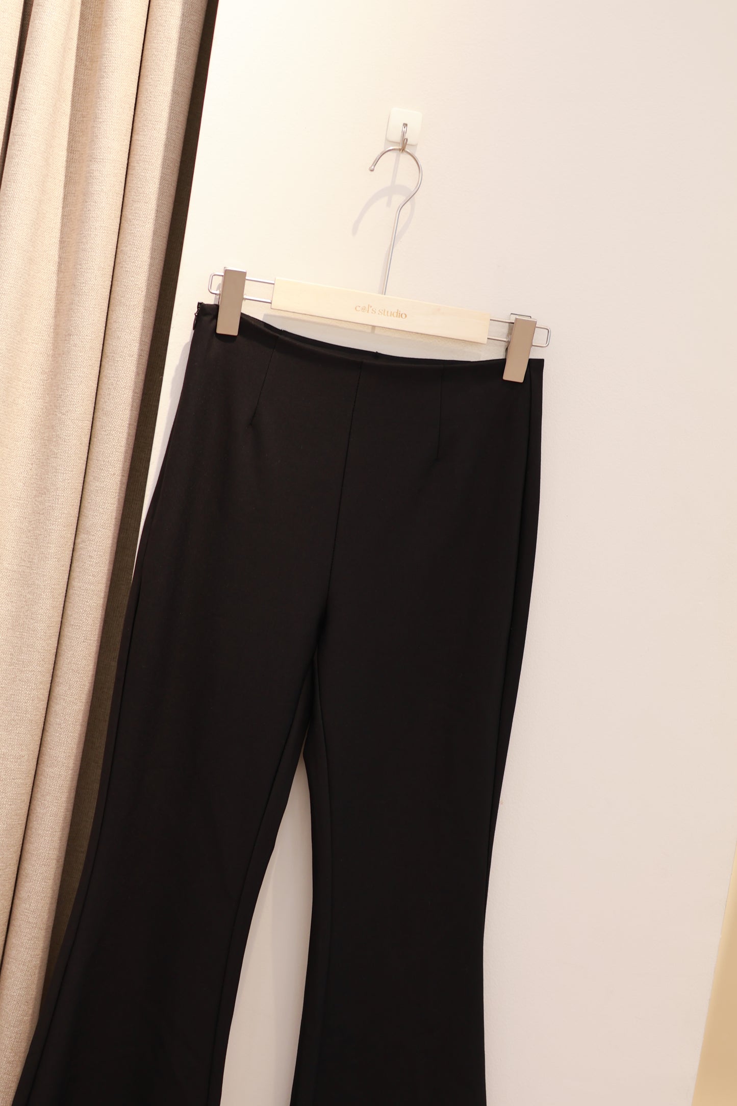 BASIC MUST HAVE FLARED BOTTOMS