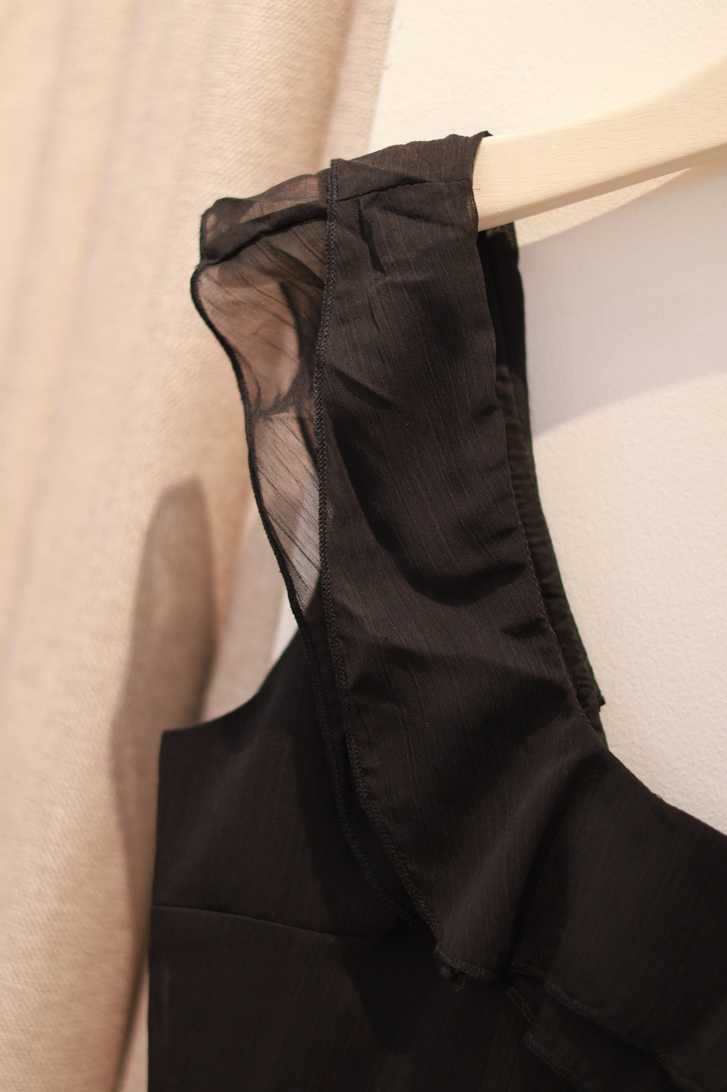 Square neck ruffled flowy top