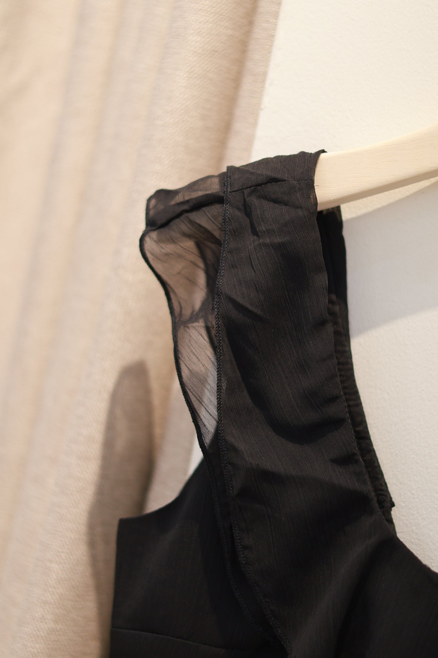 Square neck ruffled flowy top