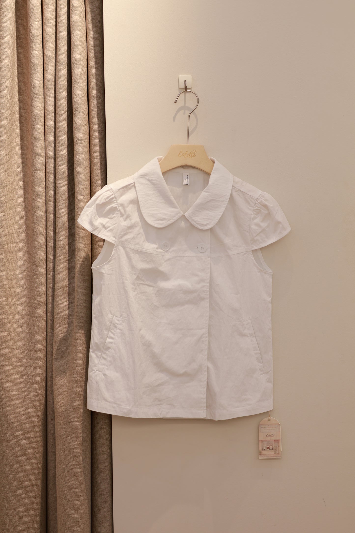Buttons short sleeve white blouse