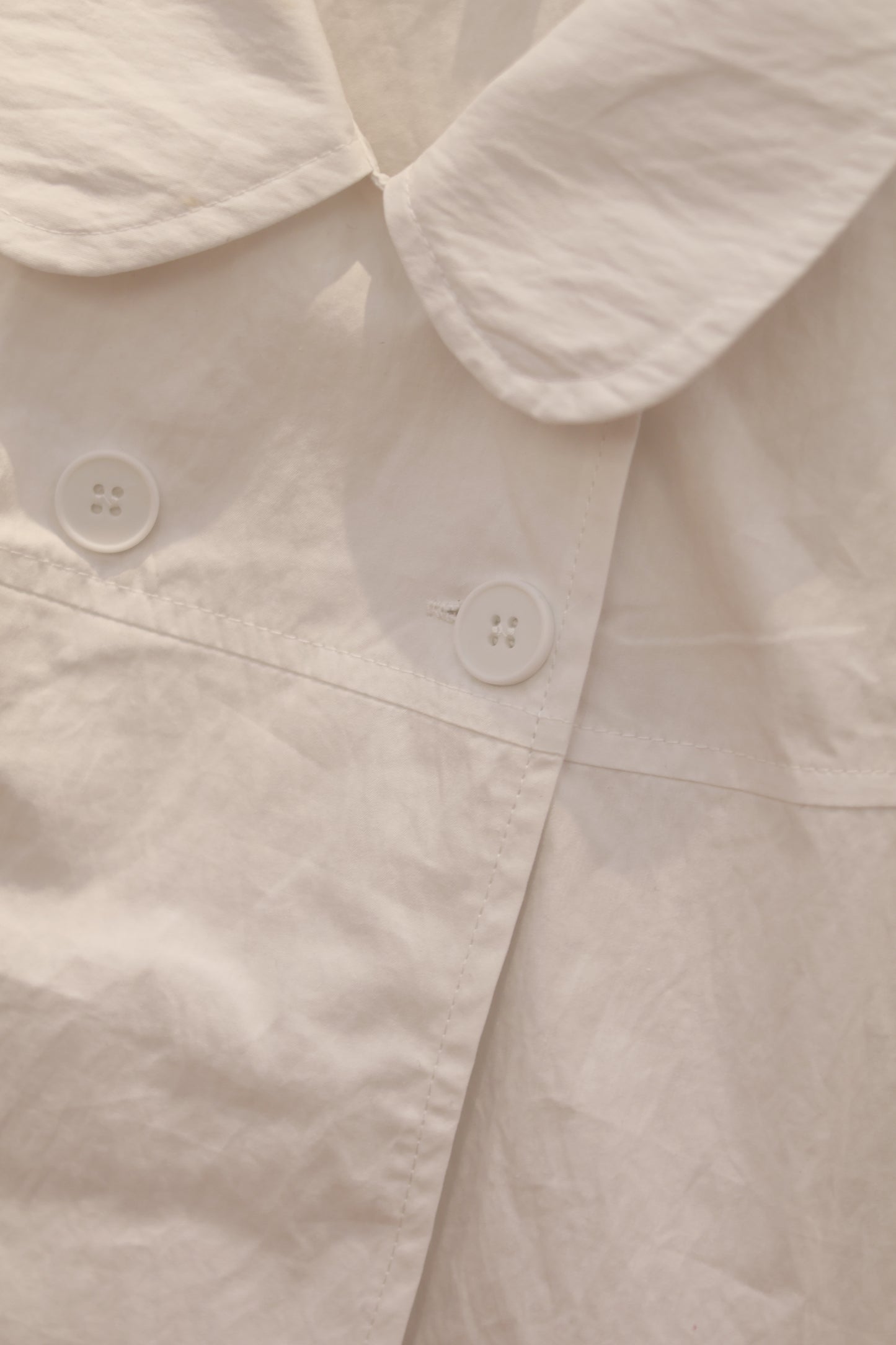 Buttons short sleeve white blouse