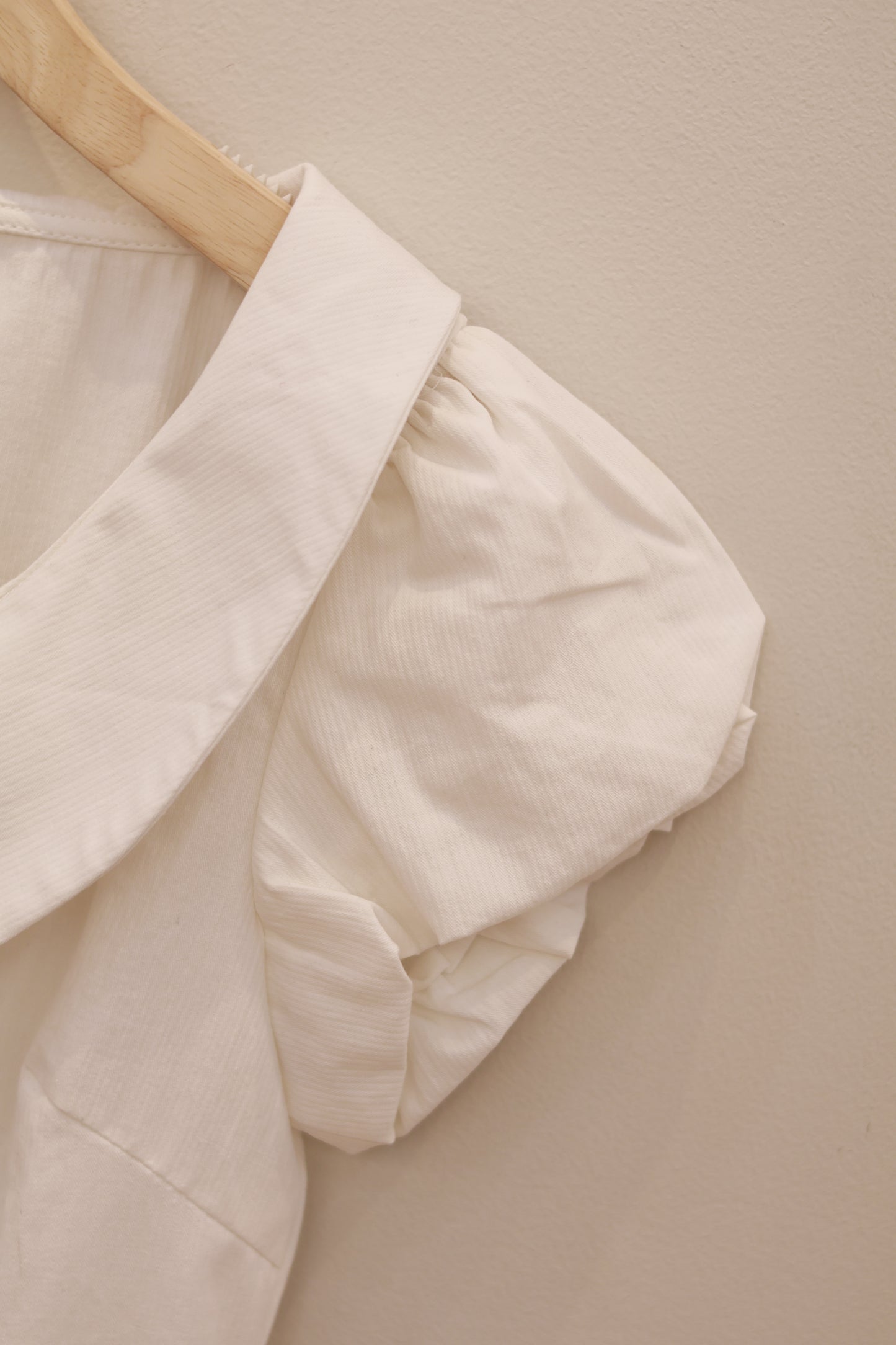 HALO SHORT SLEEVE WHITE BLOUSE