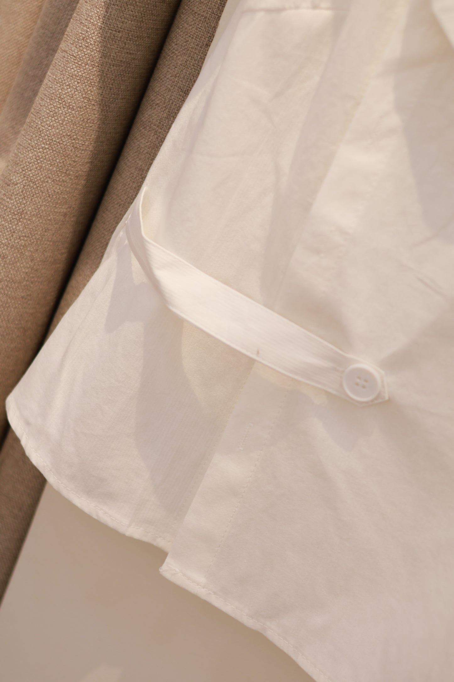 HALO SHORT SLEEVE WHITE BLOUSE