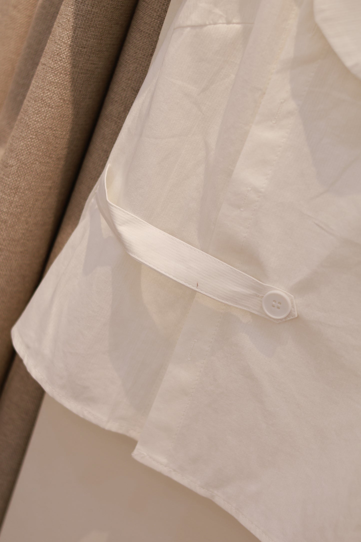 HALO SHORT SLEEVE WHITE BLOUSE