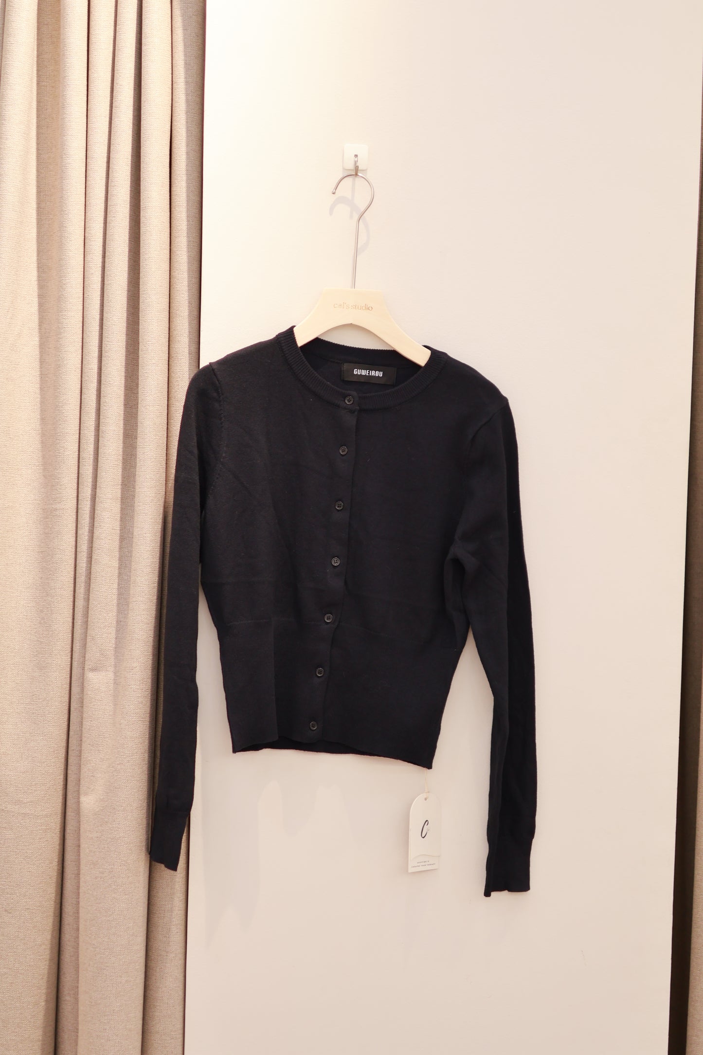 BLACK BASIC CARDIGAN