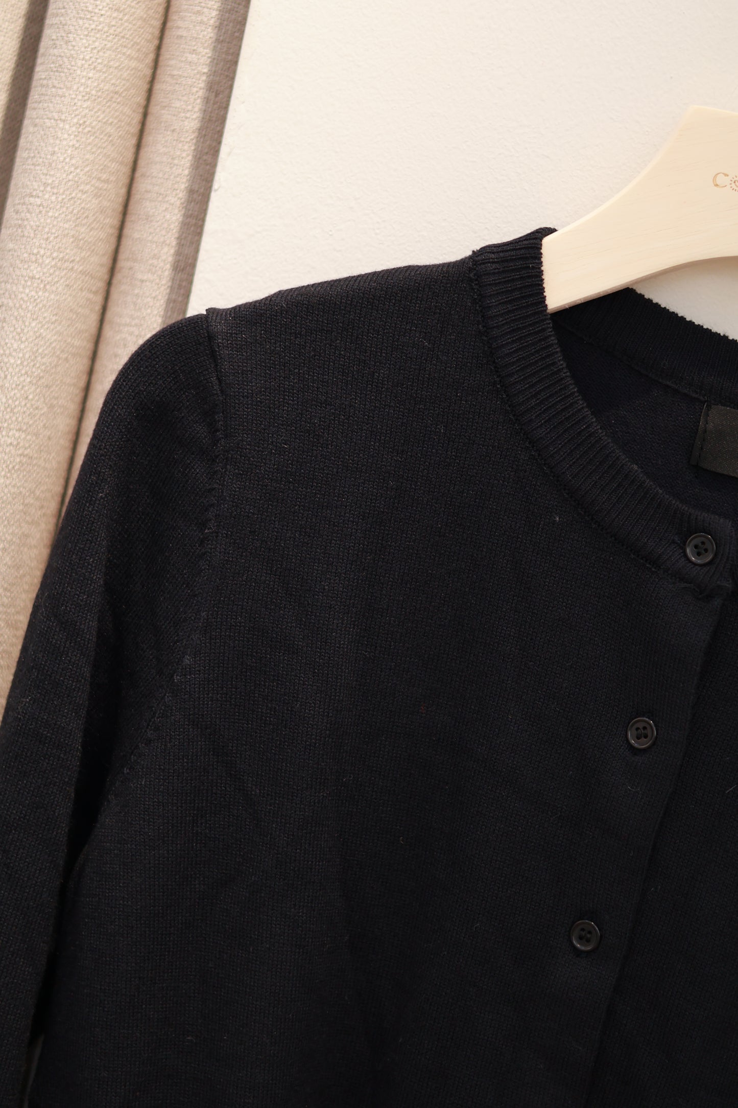 BLACK BASIC CARDIGAN