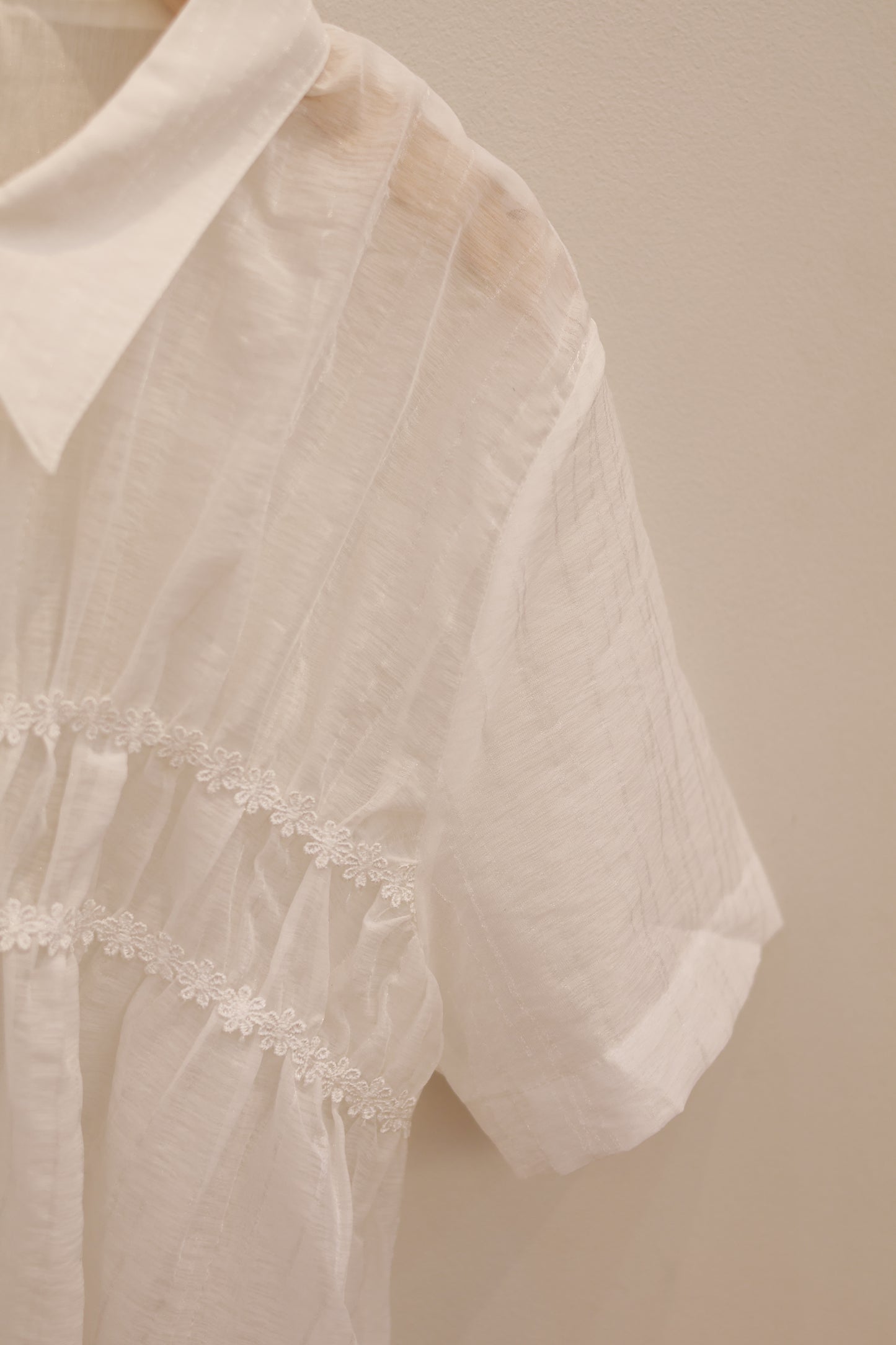 THIN Short sleeve flowy blouse