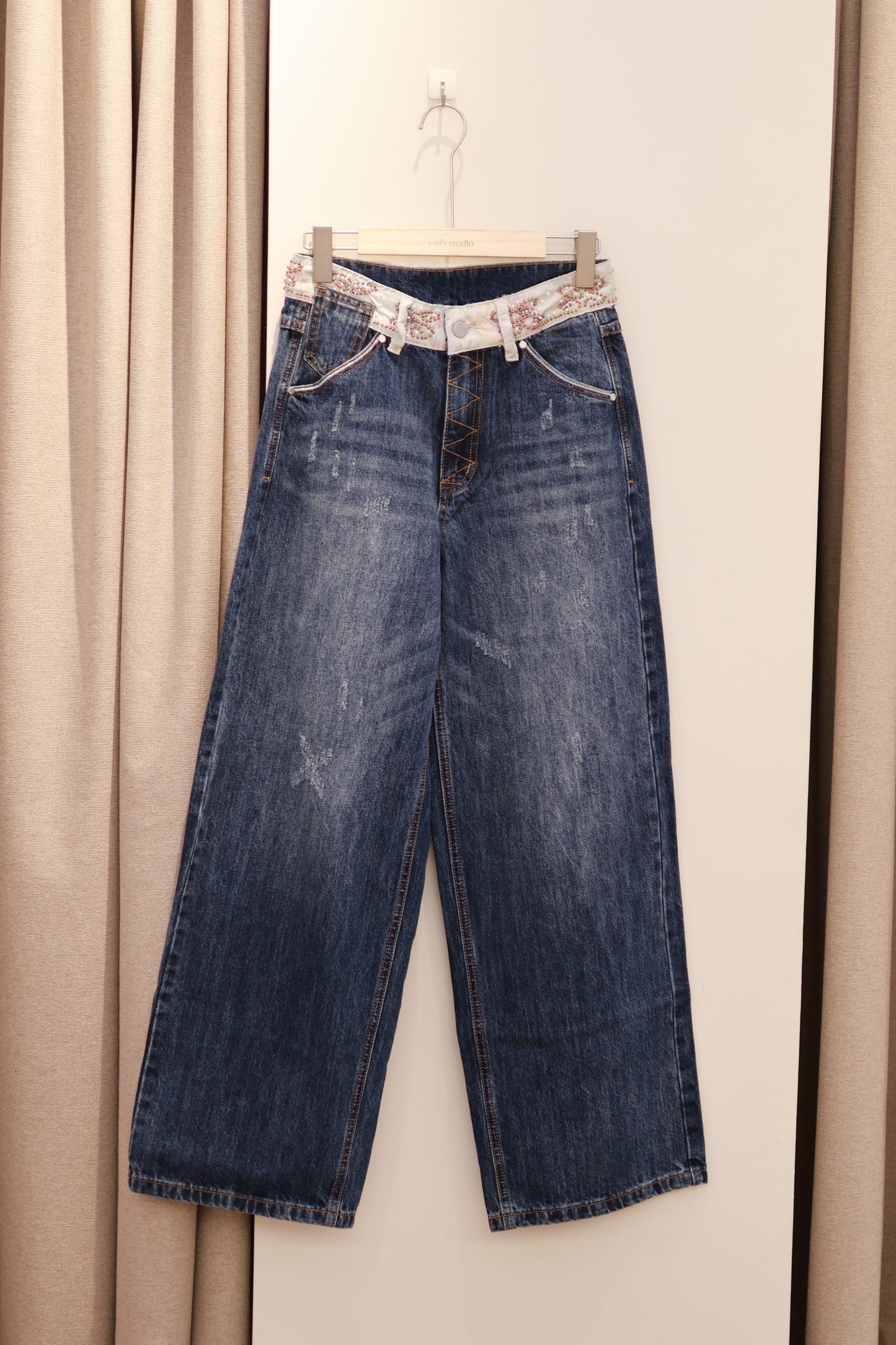 BUTTERFLY EMBROIDERED WAIST DEISGN DENIM JEANS