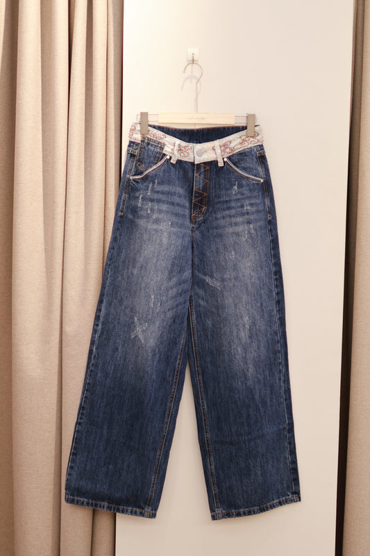 BUTTERFLY EMBROIDERED WAIST DEISGN DENIM JEANS