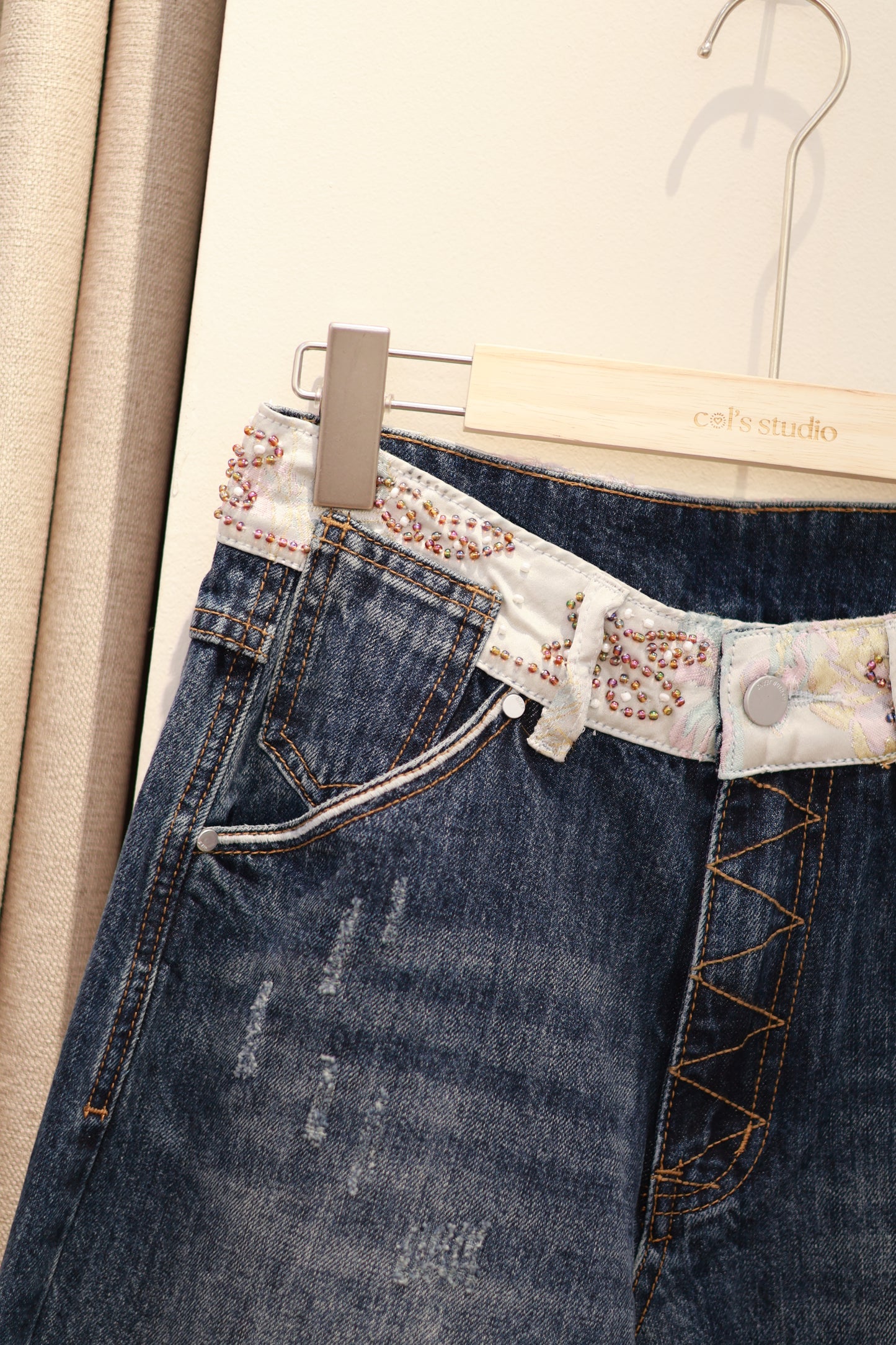 BUTTERFLY EMBROIDERED WAIST DEISGN DENIM JEANS