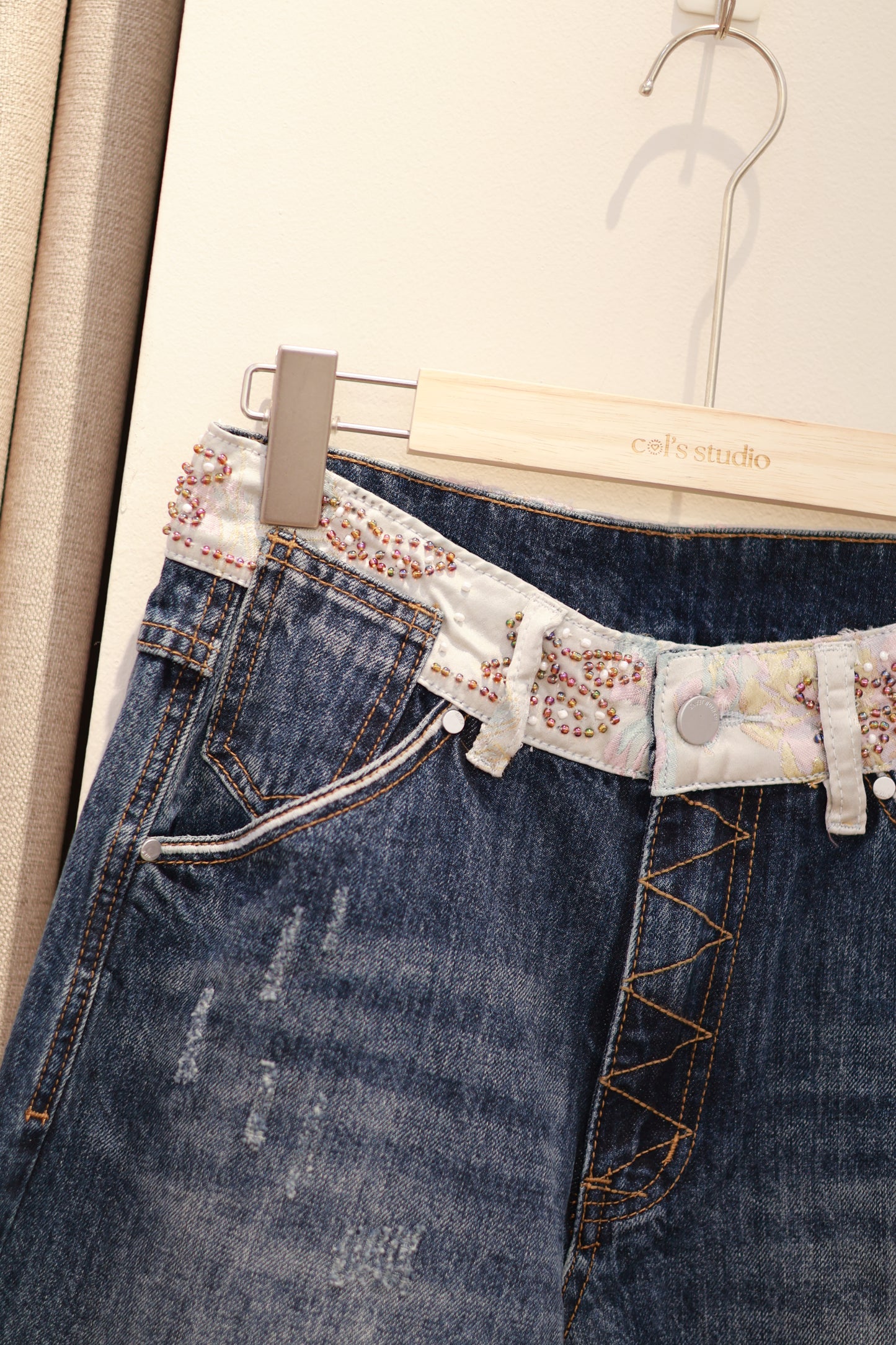BUTTERFLY EMBROIDERED WAIST DEISGN DENIM JEANS