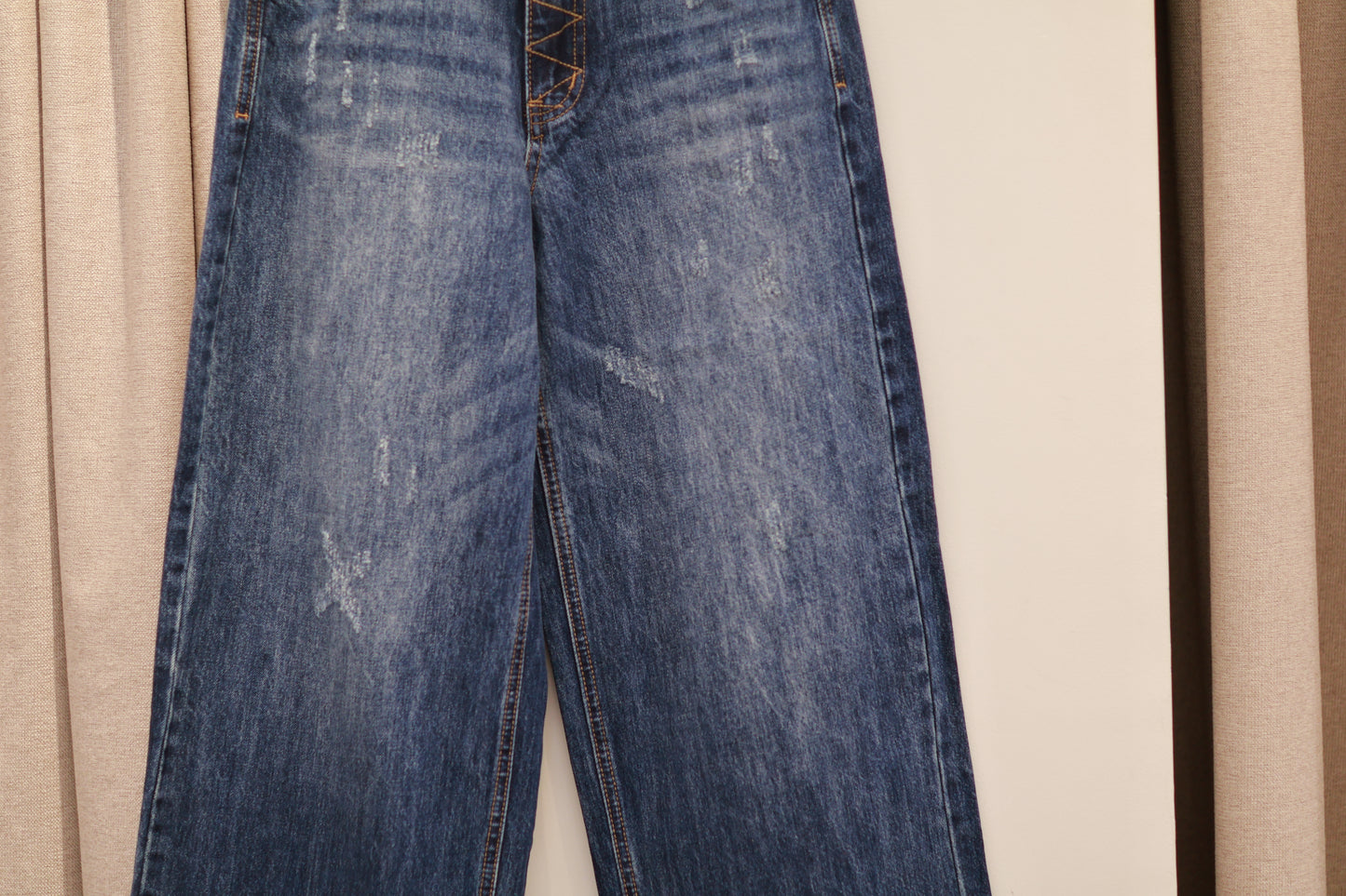 BUTTERFLY EMBROIDERED WAIST DEISGN DENIM JEANS
