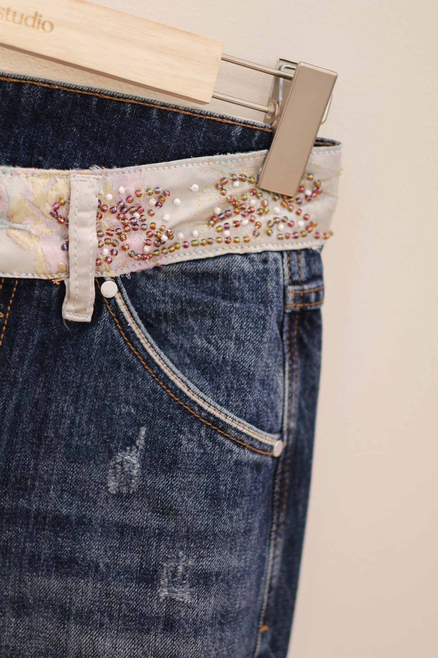 BUTTERFLY EMBROIDERED WAIST DEISGN DENIM JEANS