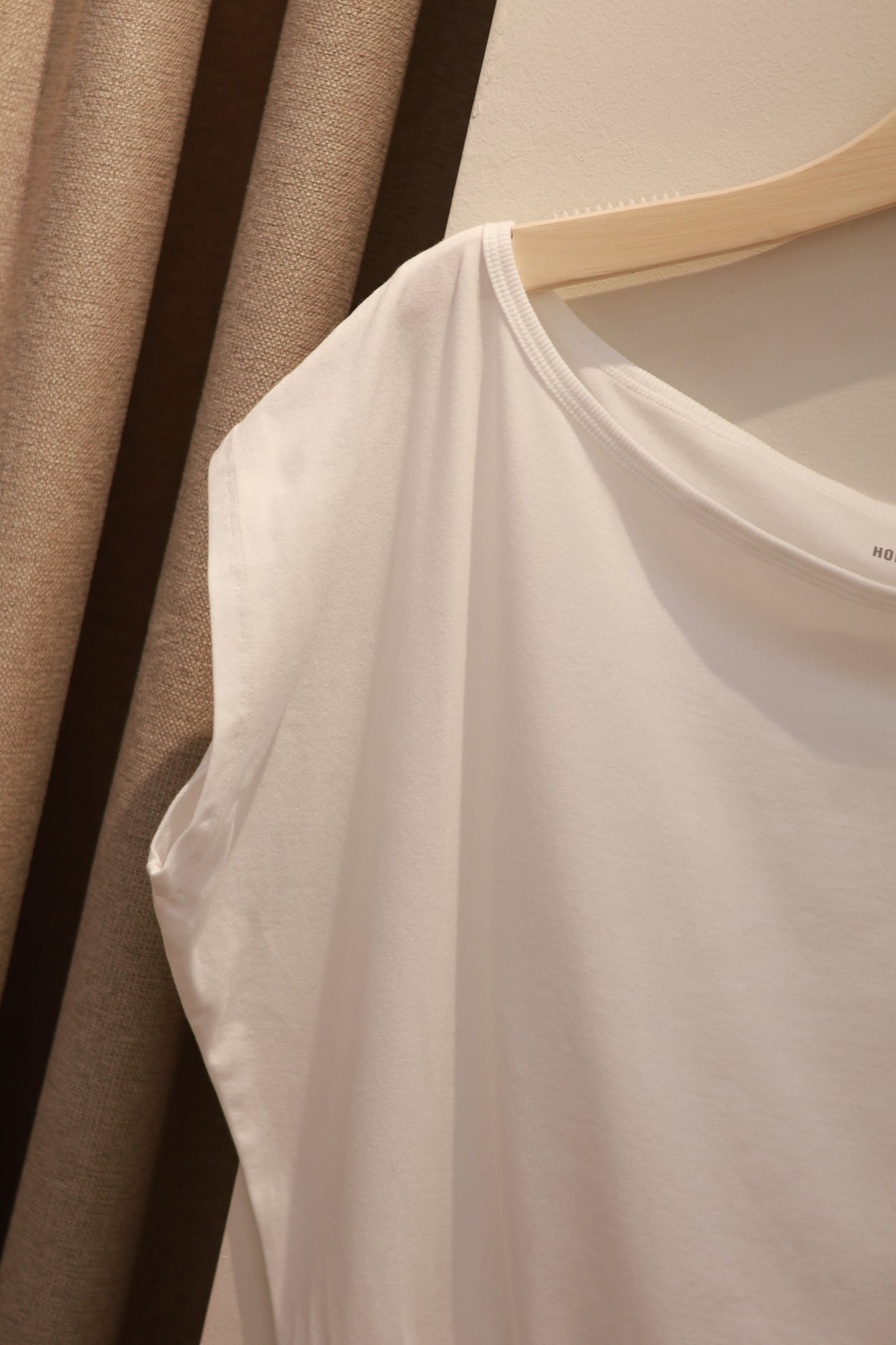 HOLLISTER BASIC HALF SHOULDER
