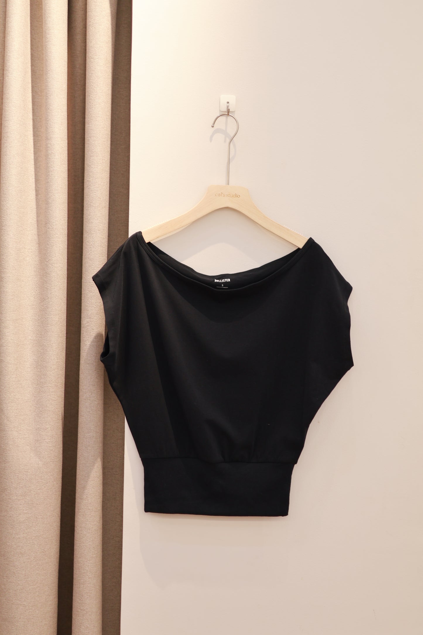 HOLLISTER BASIC HALF SHOULDER