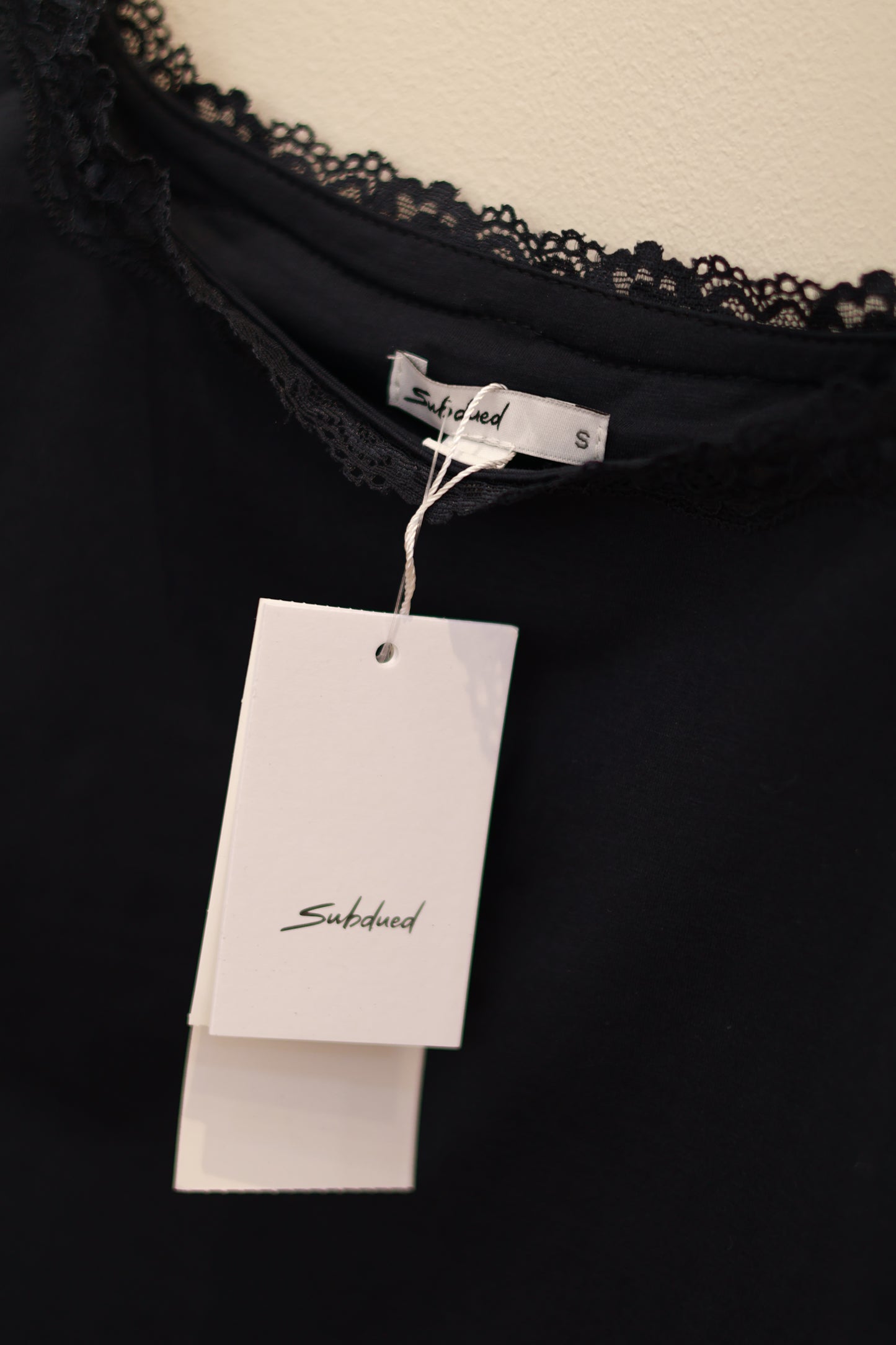 SUBDUED LACE TANK TOP
