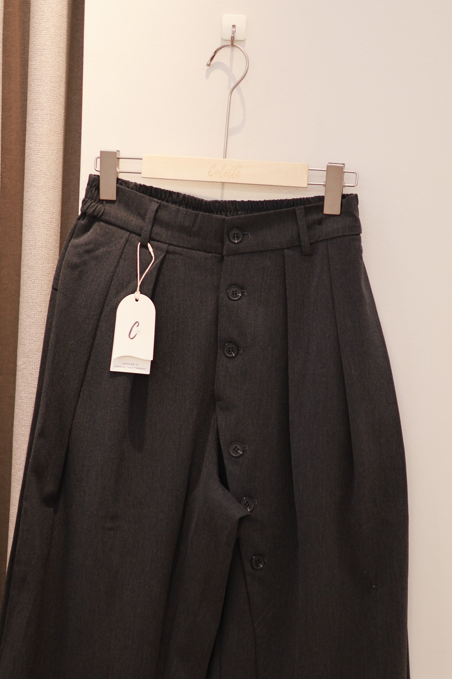 GRAY BUTTONS LINED TROUSERS