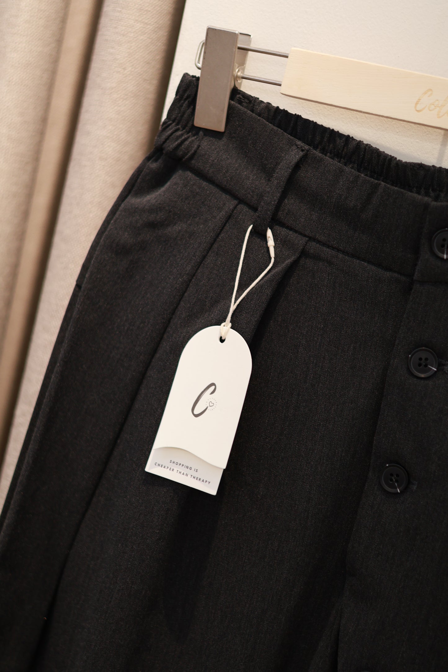 GRAY BUTTONS LINED TROUSERS