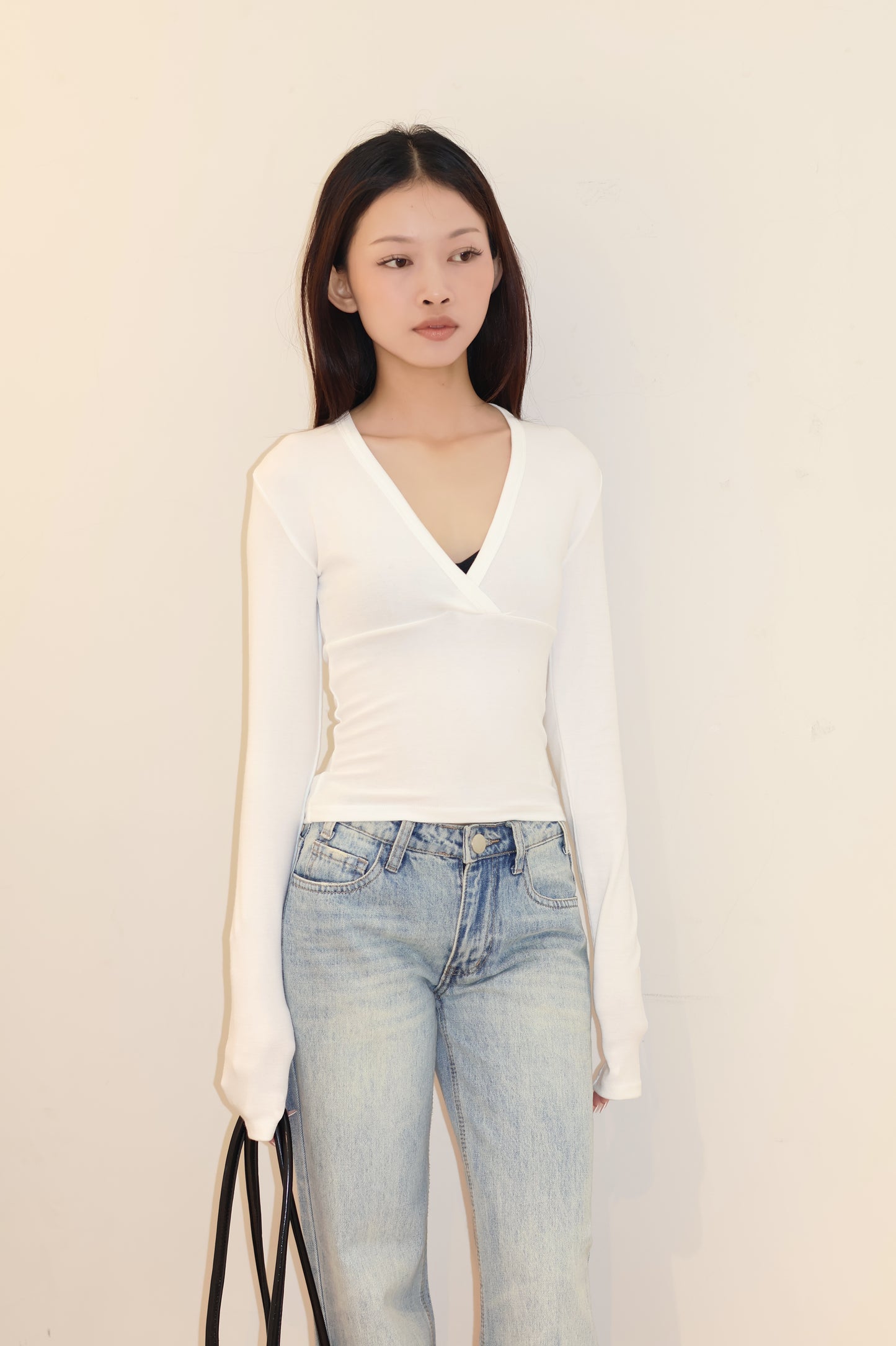 BASIC V NECK LONG SLEEVE TOP