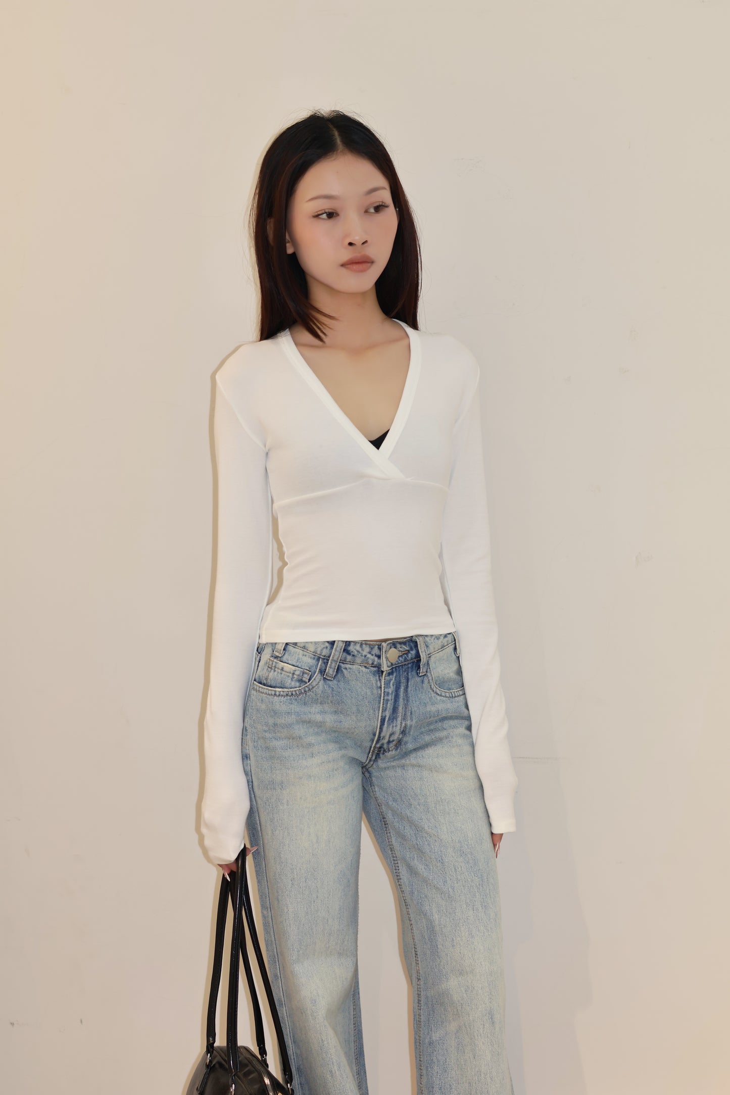 BASIC V NECK LONG SLEEVE TOP