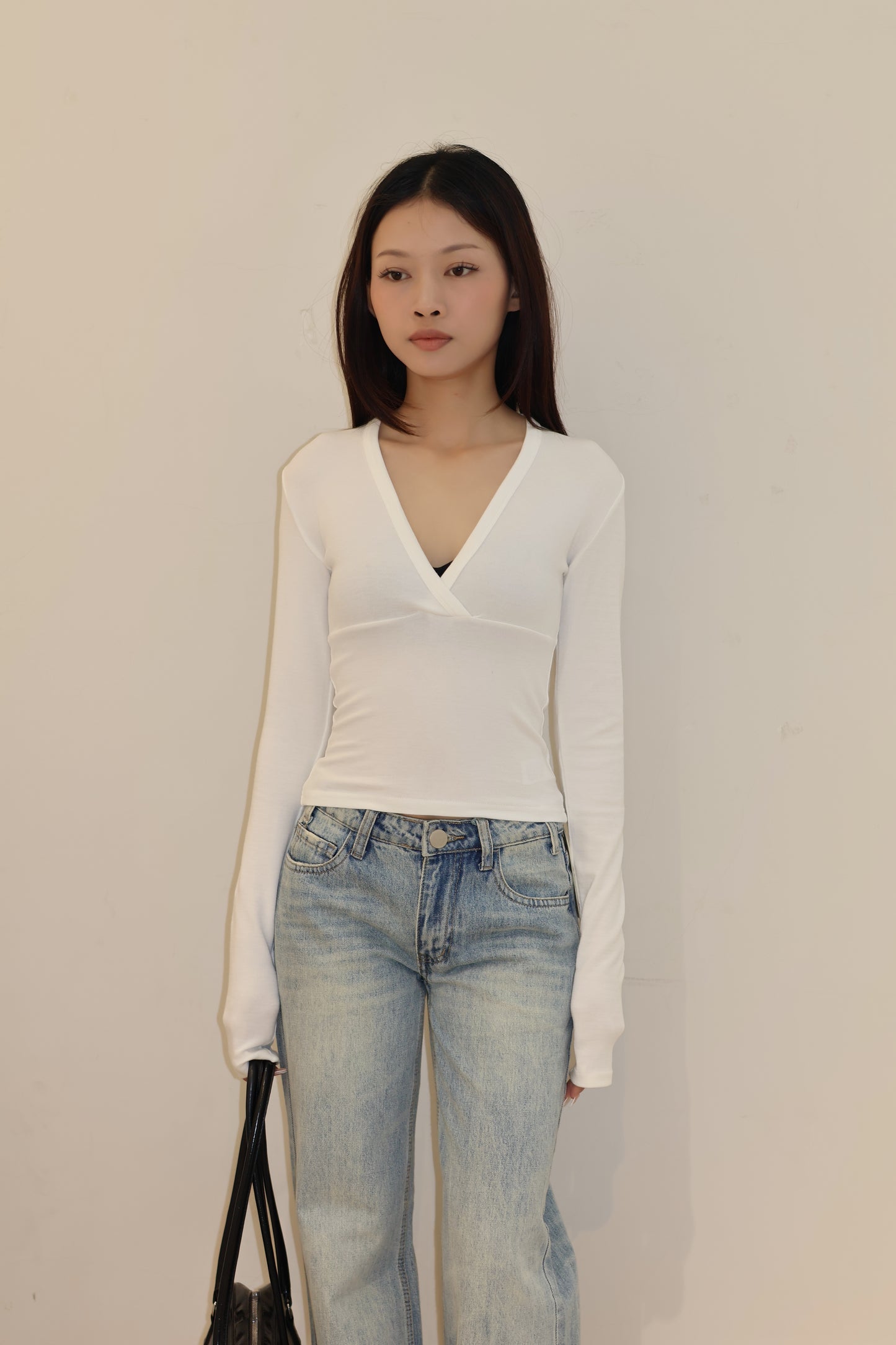 BASIC V NECK LONG SLEEVE TOP