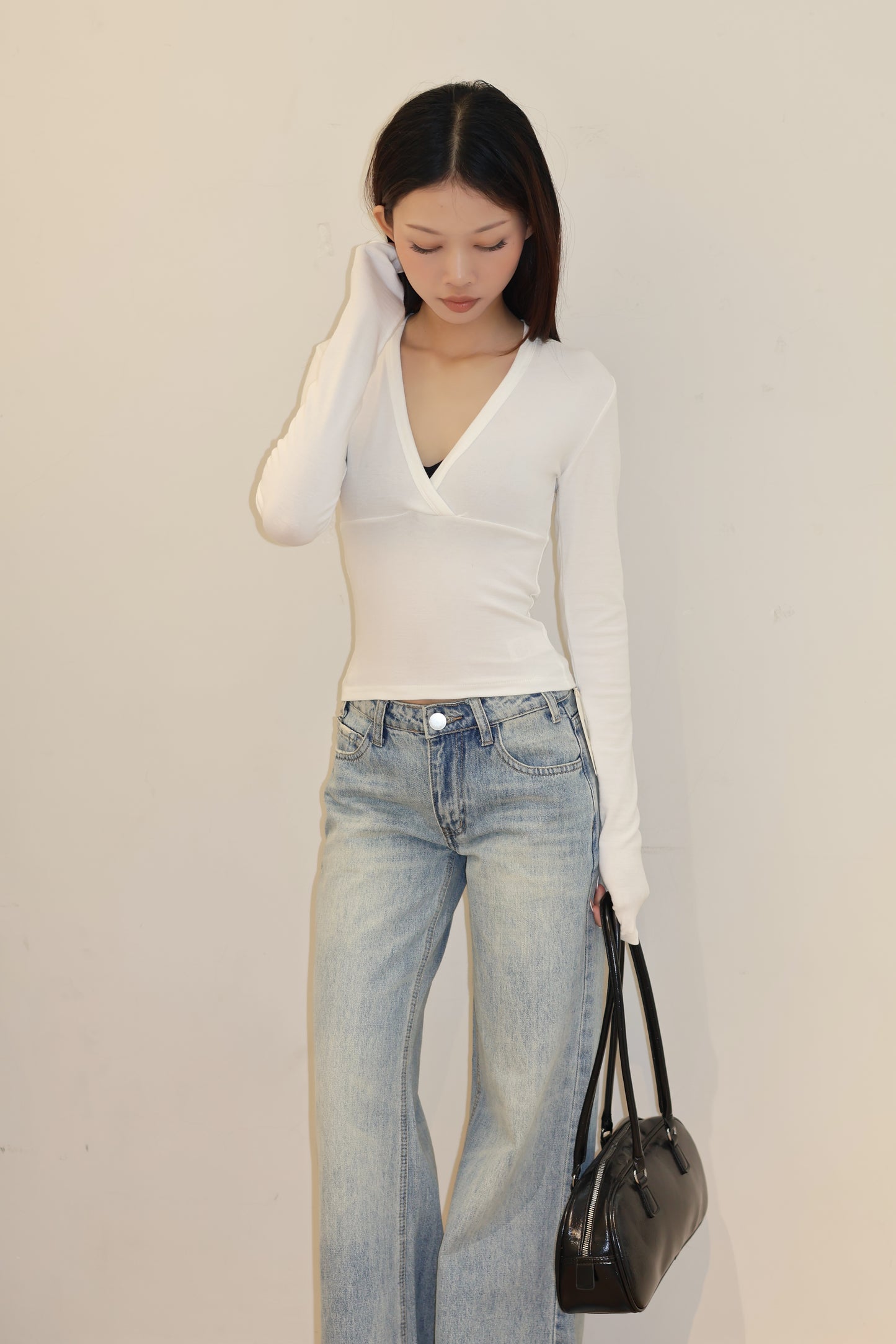 BASIC V NECK LONG SLEEVE TOP