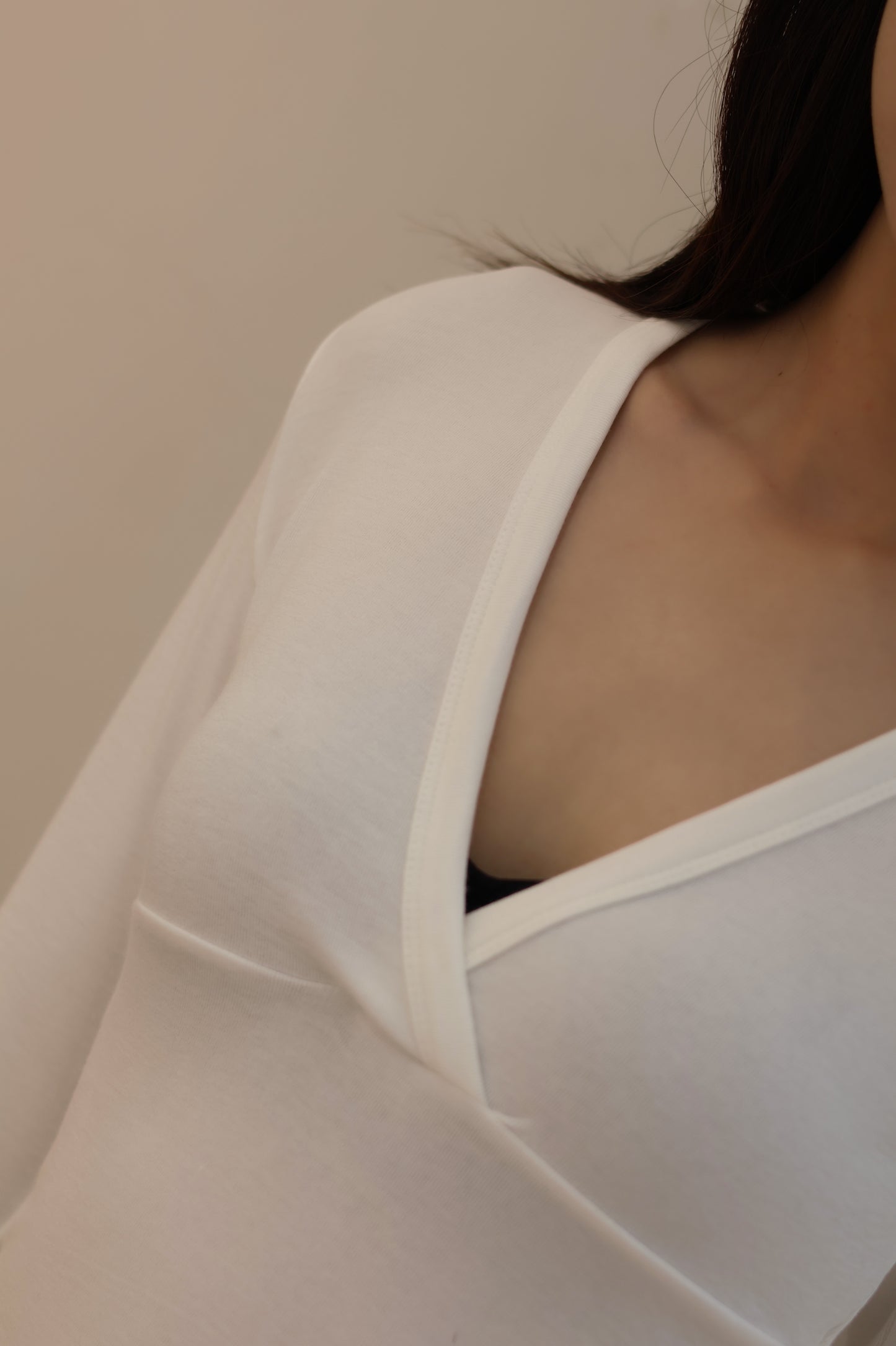 BASIC V NECK LONG SLEEVE TOP