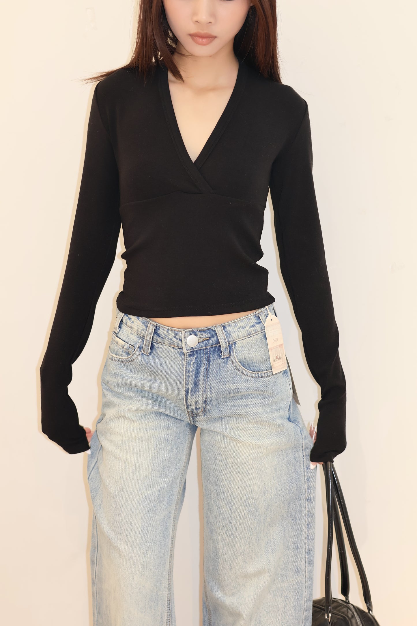 BASIC V NECK LONG SLEEVE TOP