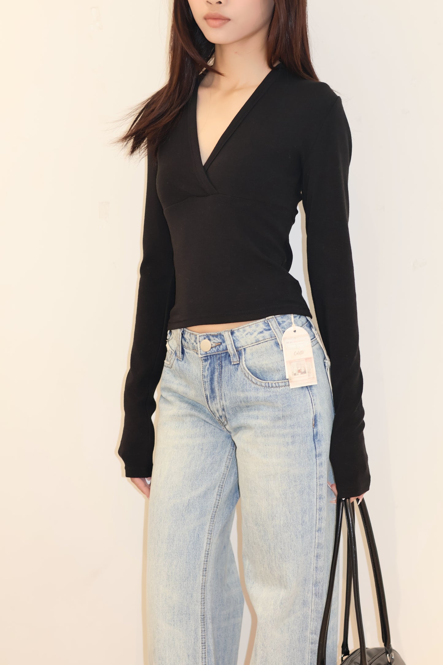 BASIC V NECK LONG SLEEVE TOP