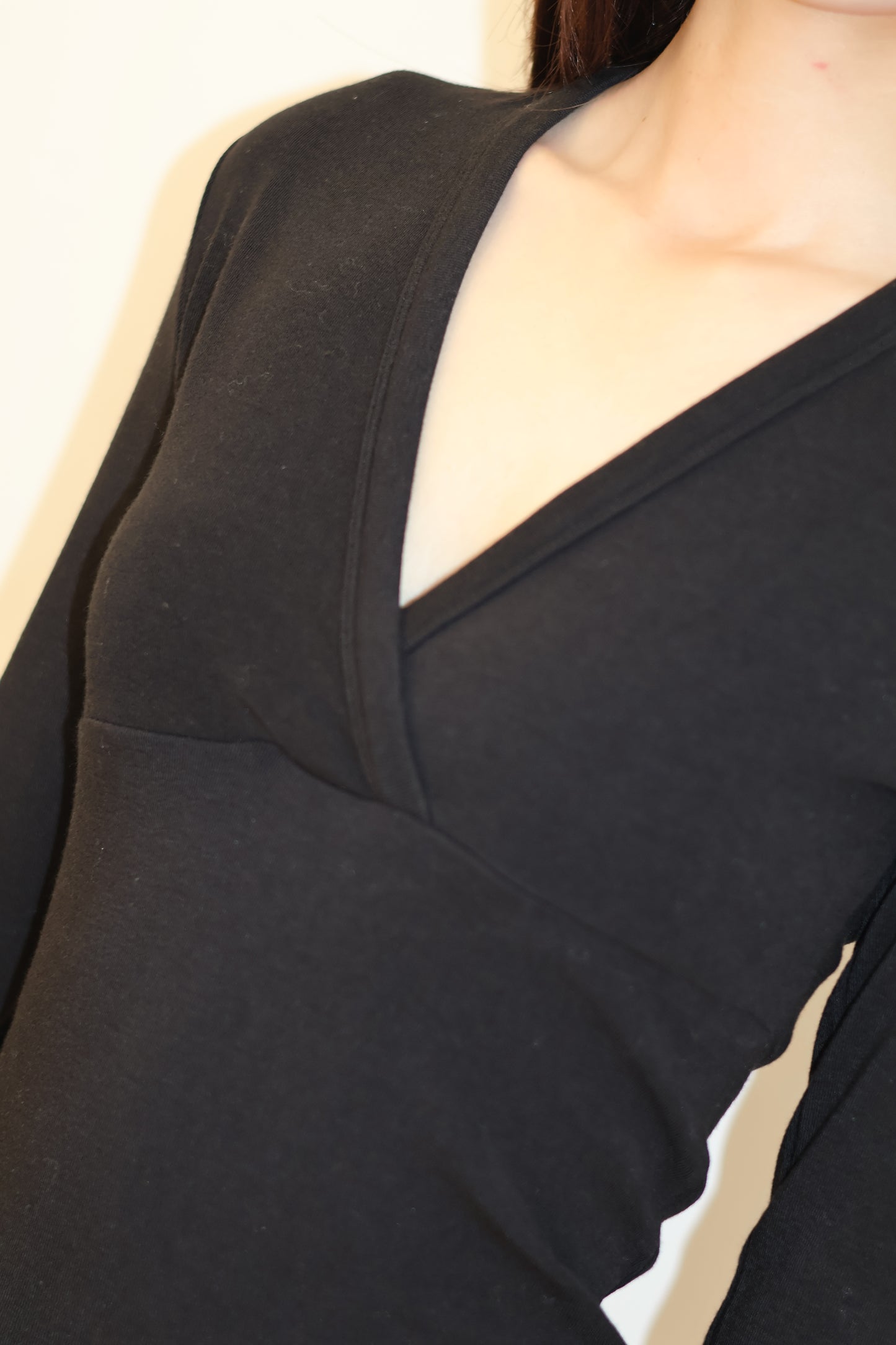 BASIC V NECK LONG SLEEVE TOP