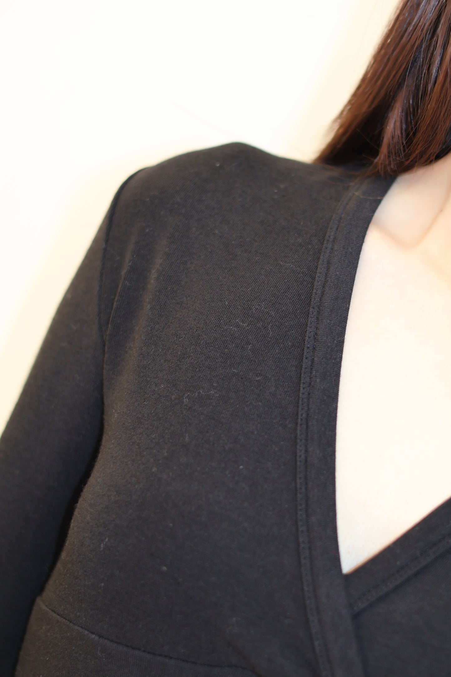 BASIC V NECK LONG SLEEVE TOP