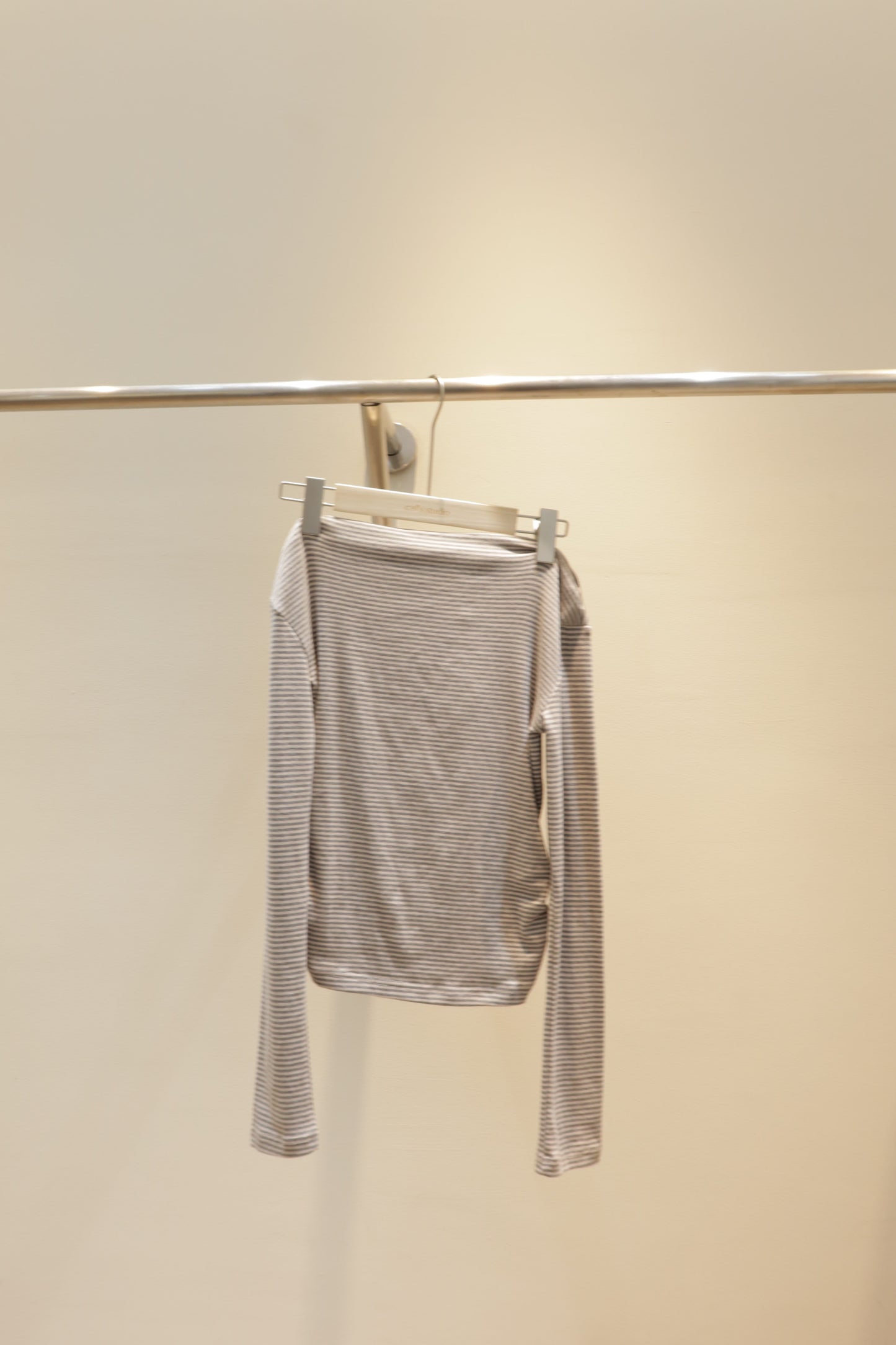 Boat neck long sleeve